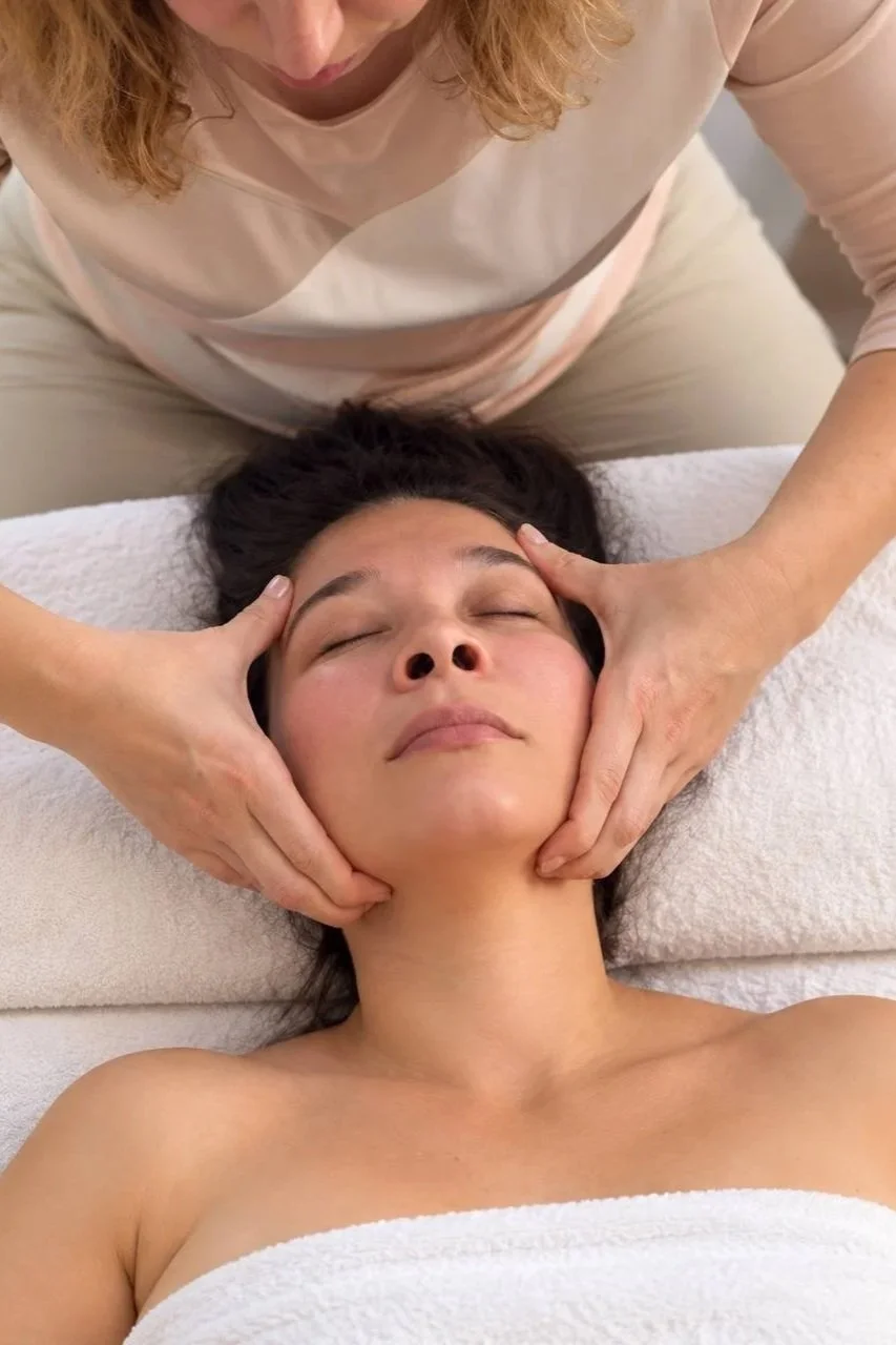 Japanese Kogao 3D SMAS myofascial face massage in Westwood, Los Angeles with precise manual work on the face and forehead
