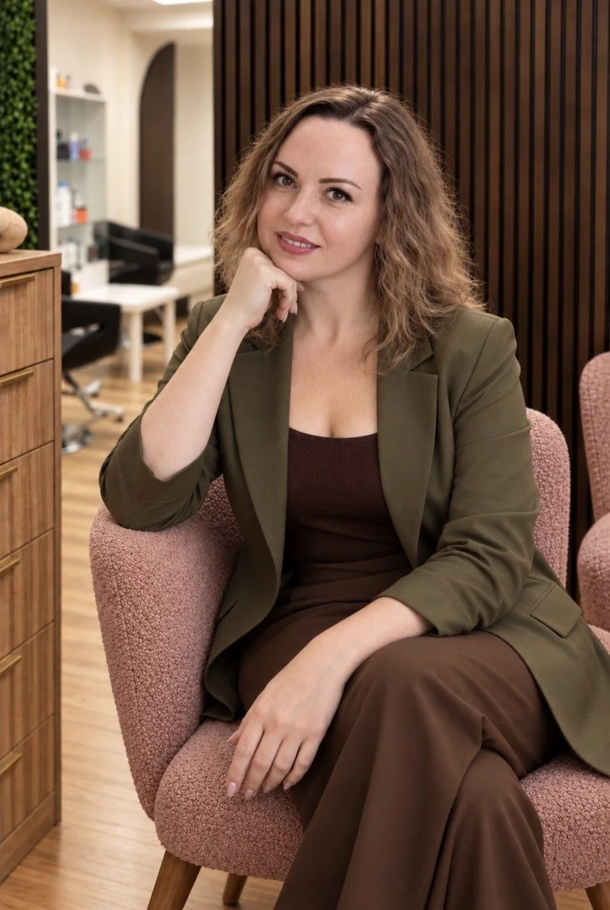 Founder and facial massage practitioner at WavEmbrace Beauty Studio in Westwood, Los Angeles, specializing in sculpting, myofascial and Japanese facial massage