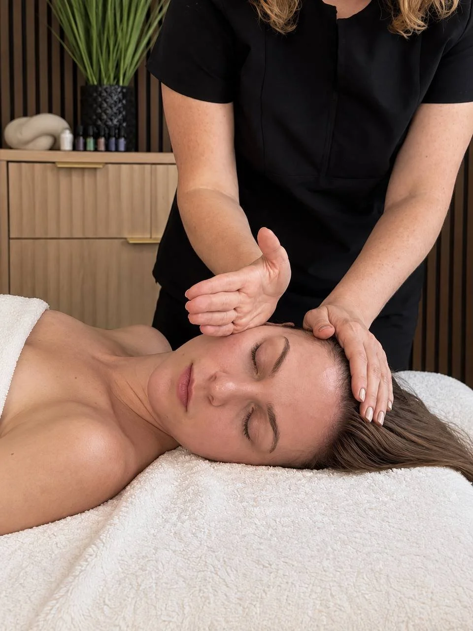 Japanese Korugi Face Massage in Westwood, Los Angeles for facial tension, puffiness and sculpted-looking facial contours