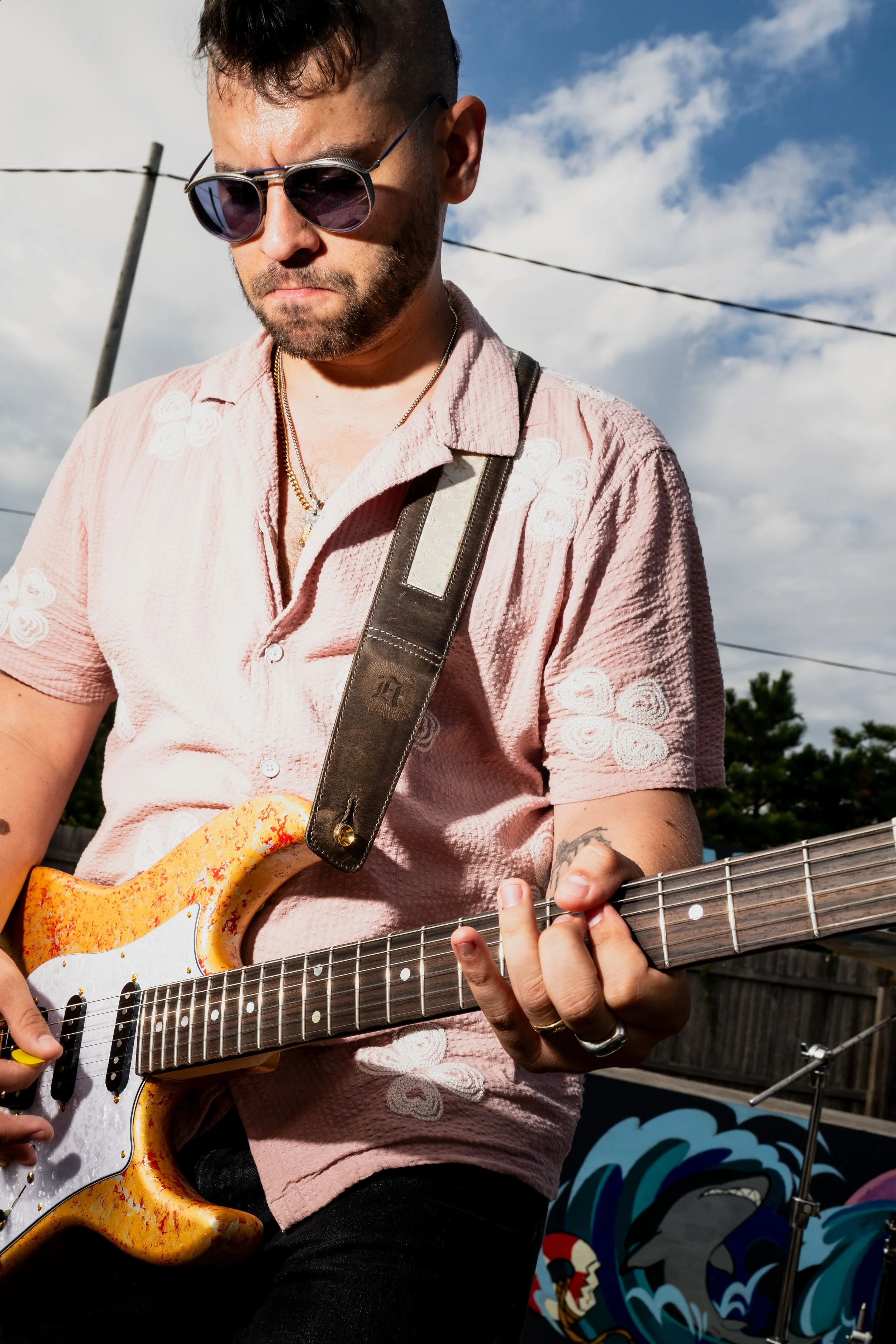 JOHN: GUITAR