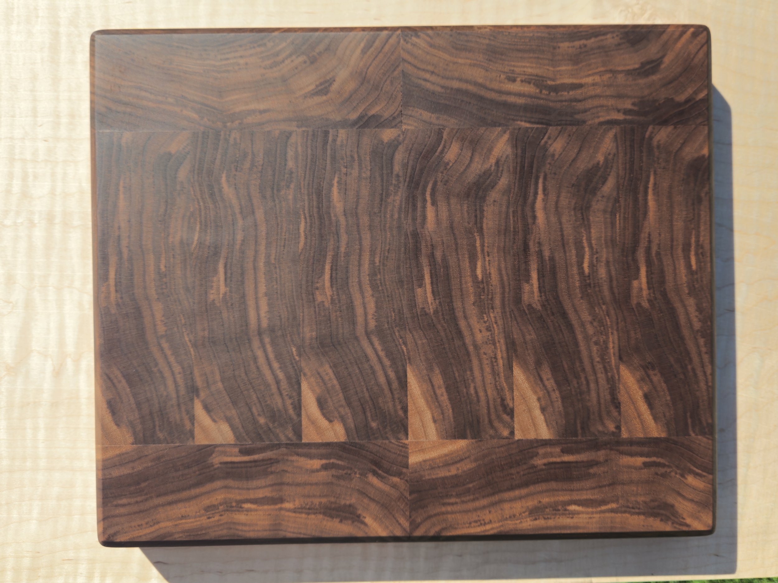 WalnutBoard_01-1.jpg