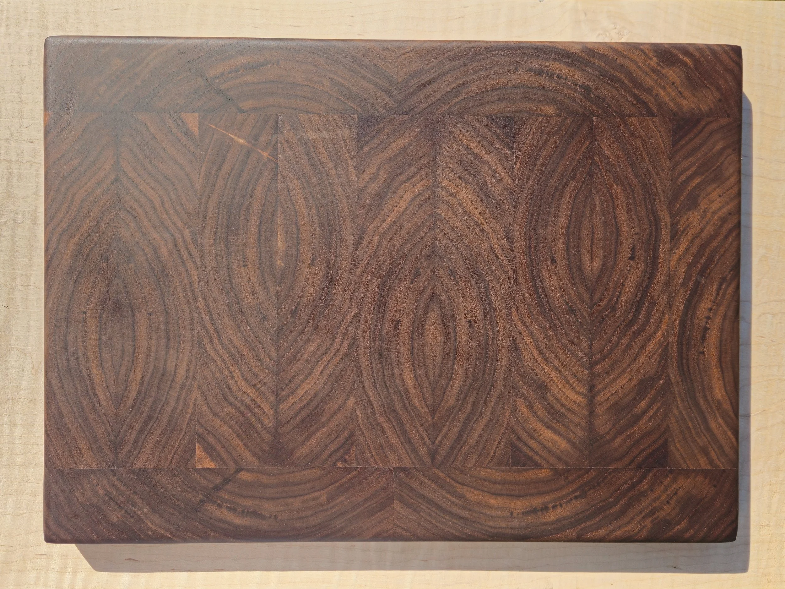 WalnutBoard_02-1.jpg