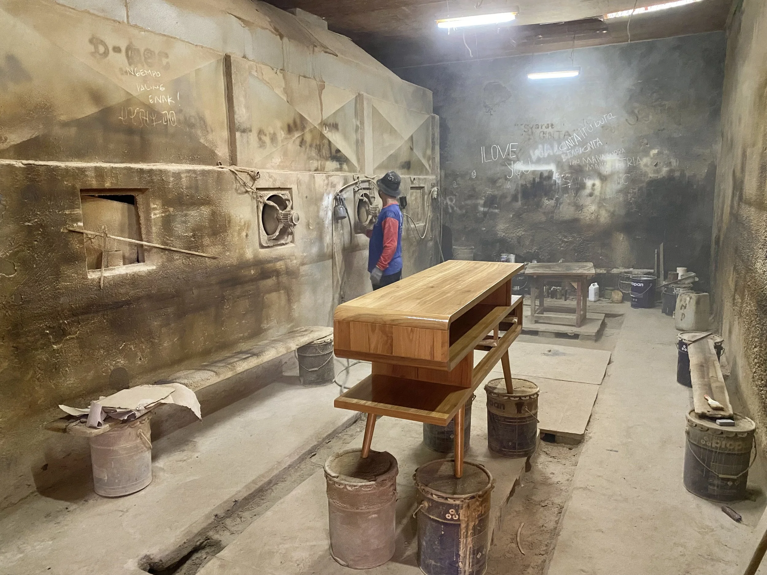 In-house finishing area. Teak Furniture Jepara, wholesale Indonesian teak furniture, custom outdoor teak furniture manufacturer, Jepara teak furniture supplier. 