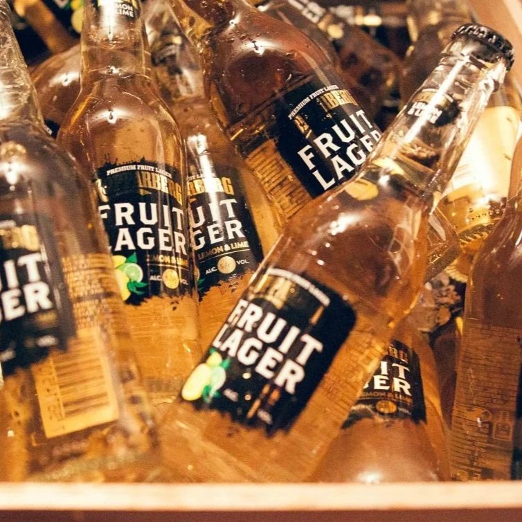 Vätterleden Equities investerar i aktieposten Kopparbergsbrygeri, lager flaskor