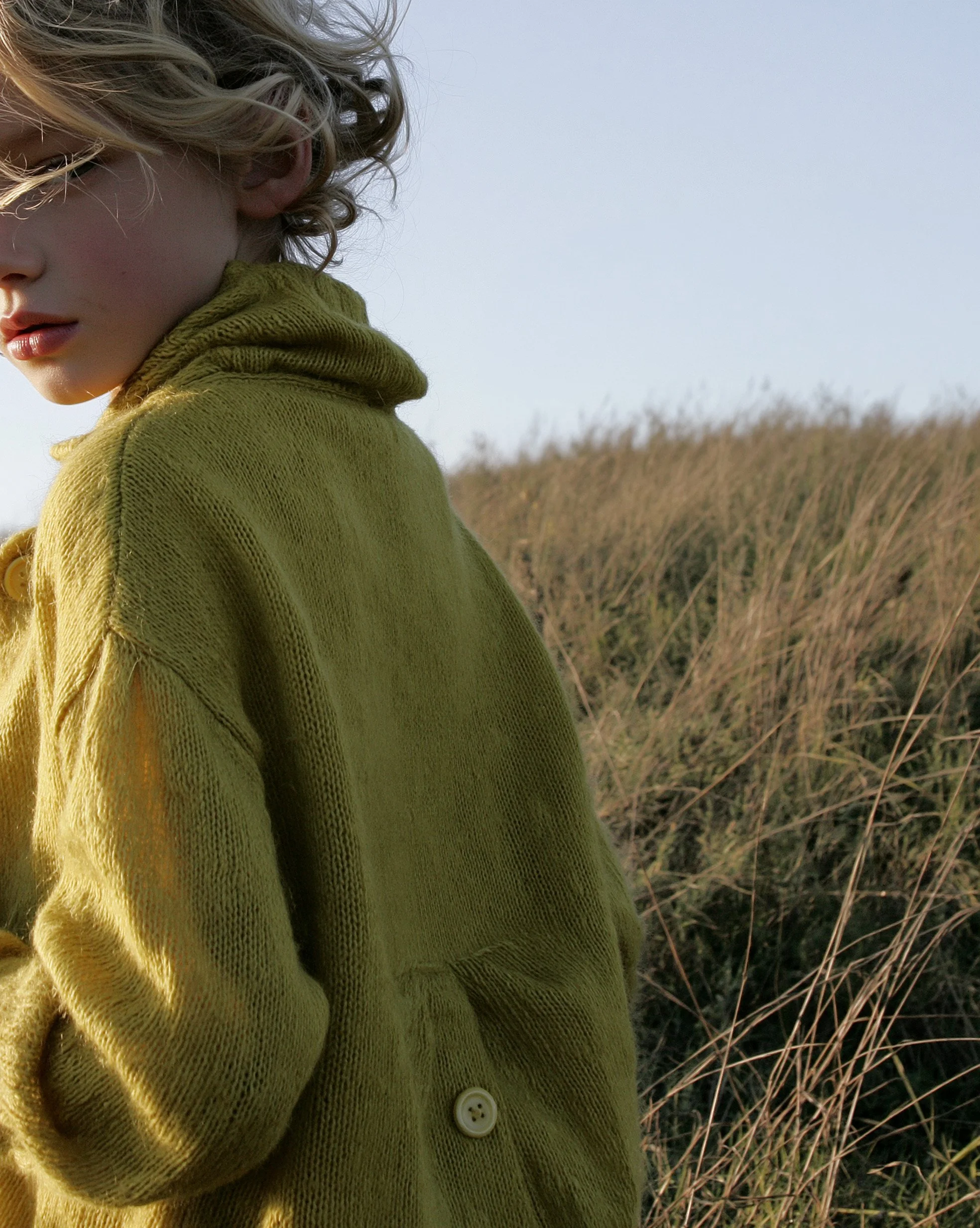 midivertounmondo-kidswear-wool-cardigan-grass-autumn-ai.jpg
