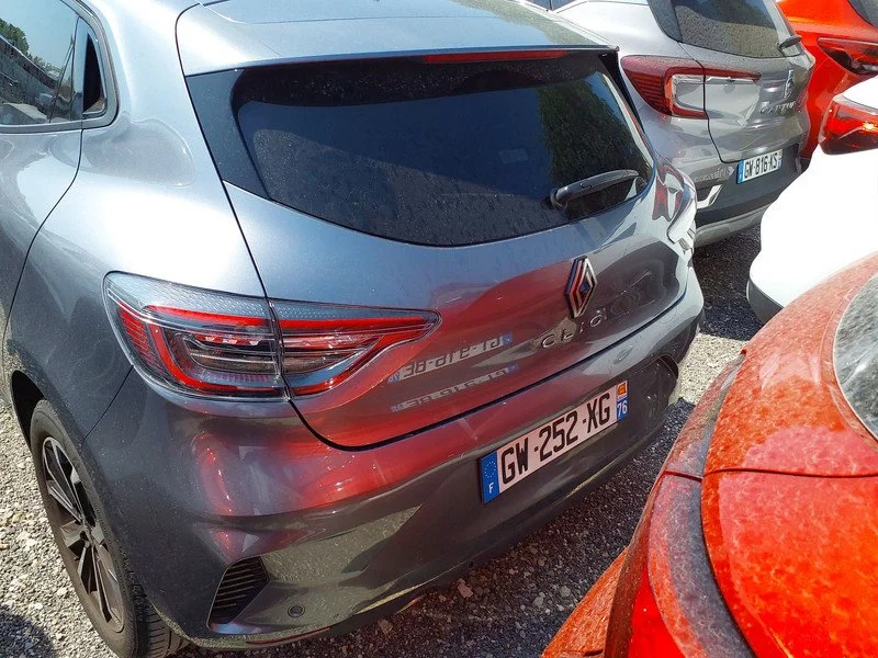 RENAULT_CLIO_GW-252-XG_2.jpg