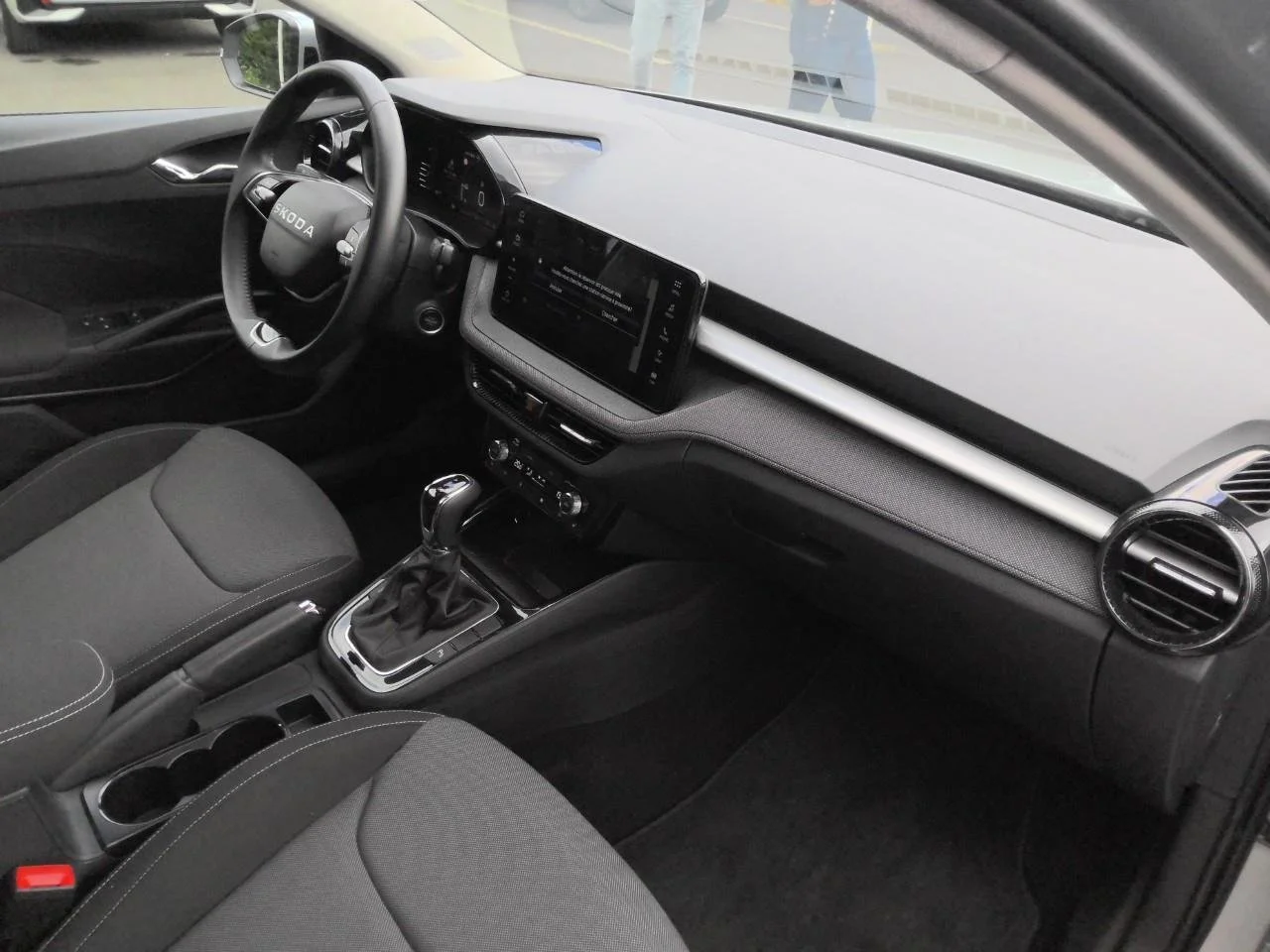 FABIA_HF-645-XX_4.jpg
