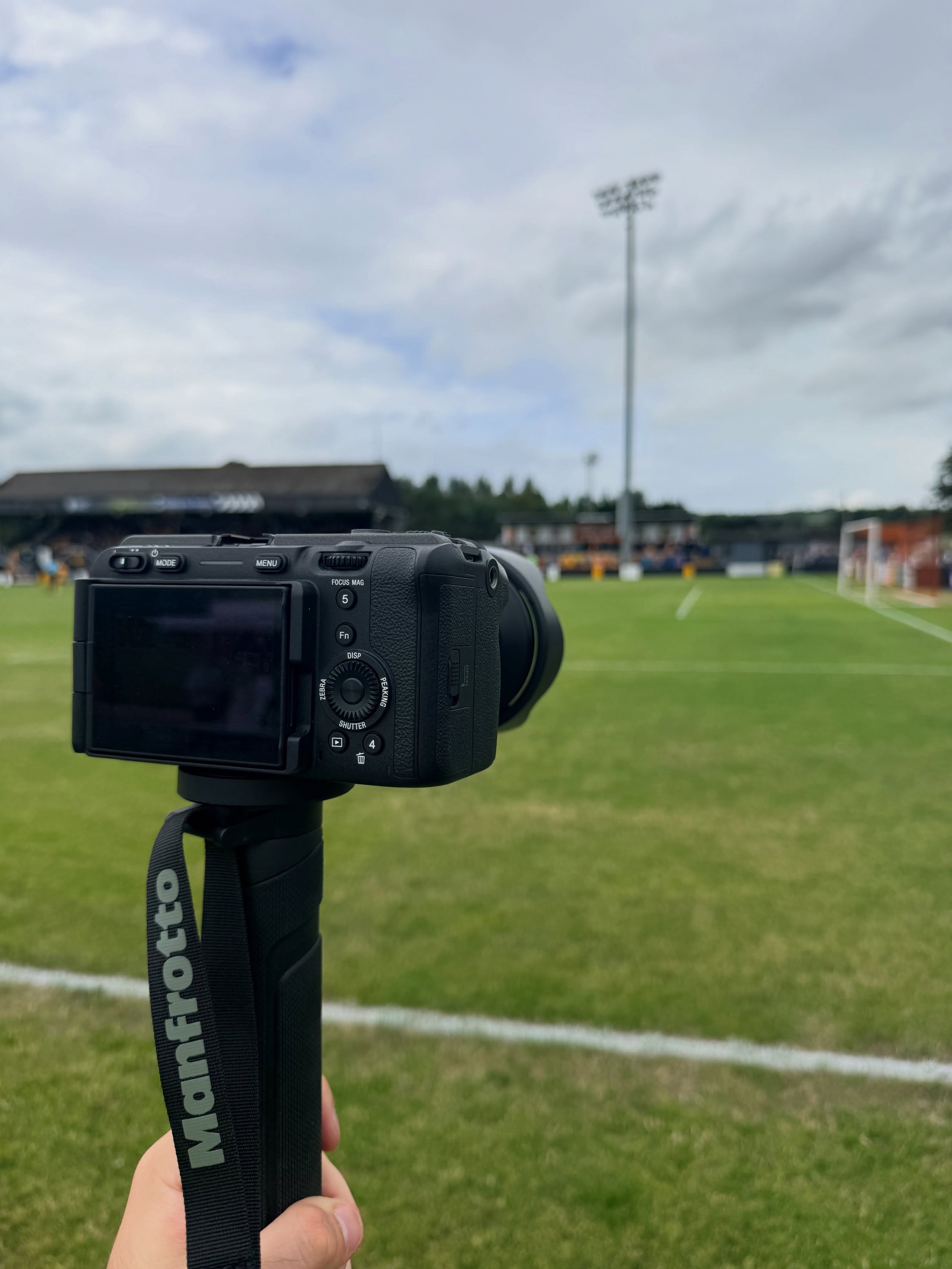 Great to be down at Taylor&rsquo;s Avenue covering @portadownfc&rsquo;s first game of the BoyleSports Premiership season against @carrickrangers ⚽🎥

Exciting news for me personally this season as I&rsquo;ve been given a media pass, meaning I&rsquo;l