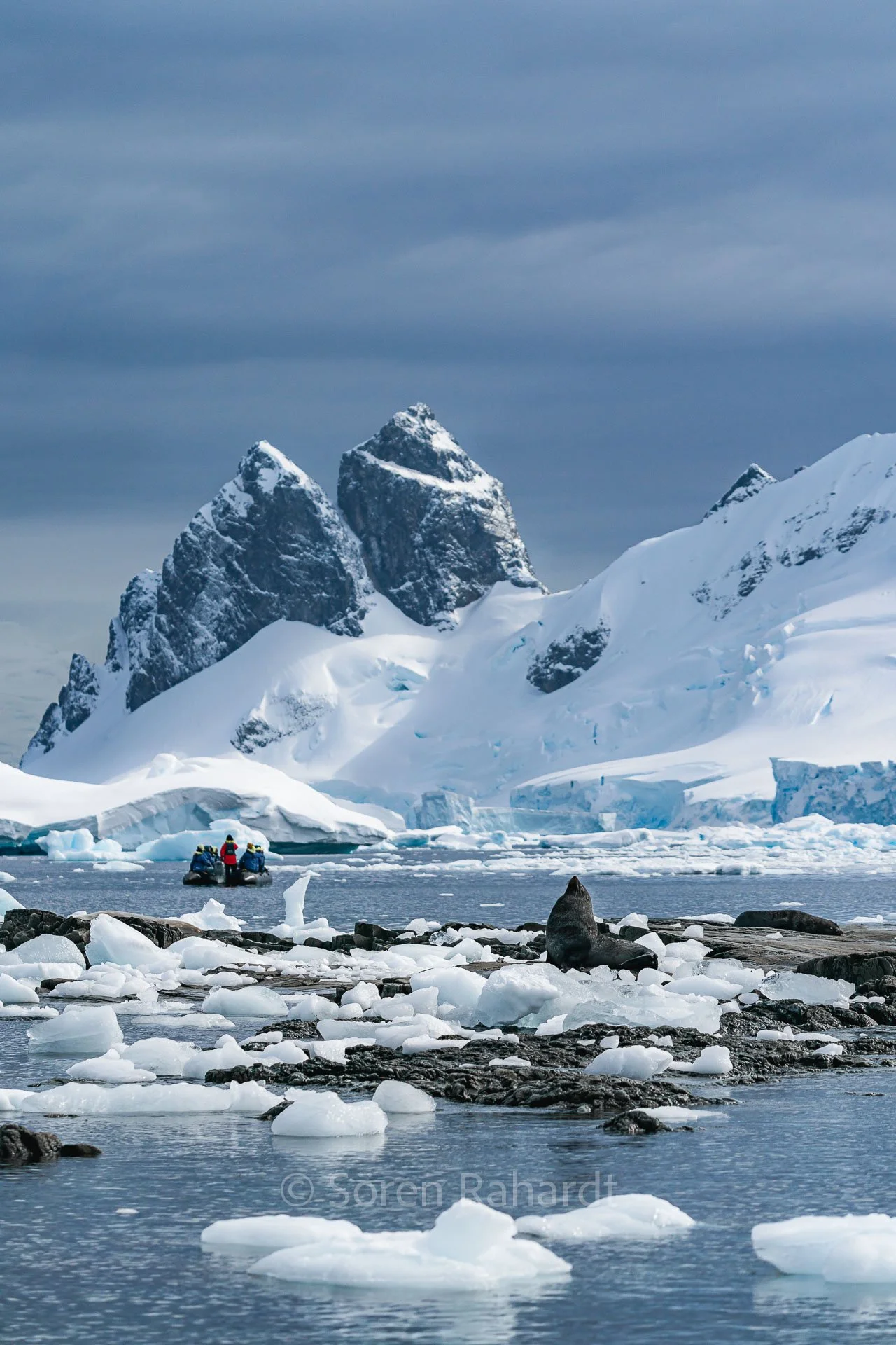 soeren-2023-landscape-antarctica-seal-landscape.jpg