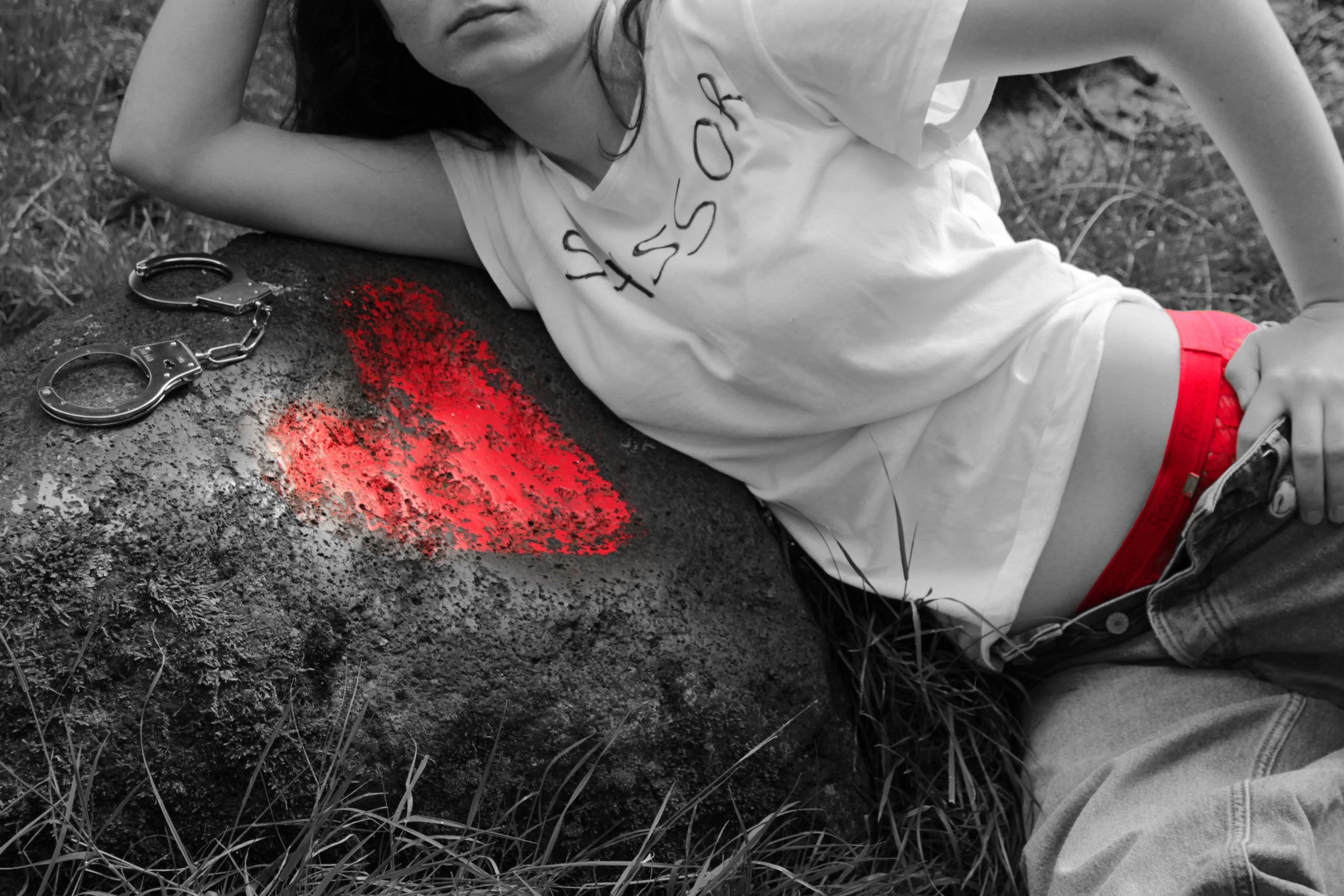 RedHeartRock_EdenRyan_ScissorApp.jpg