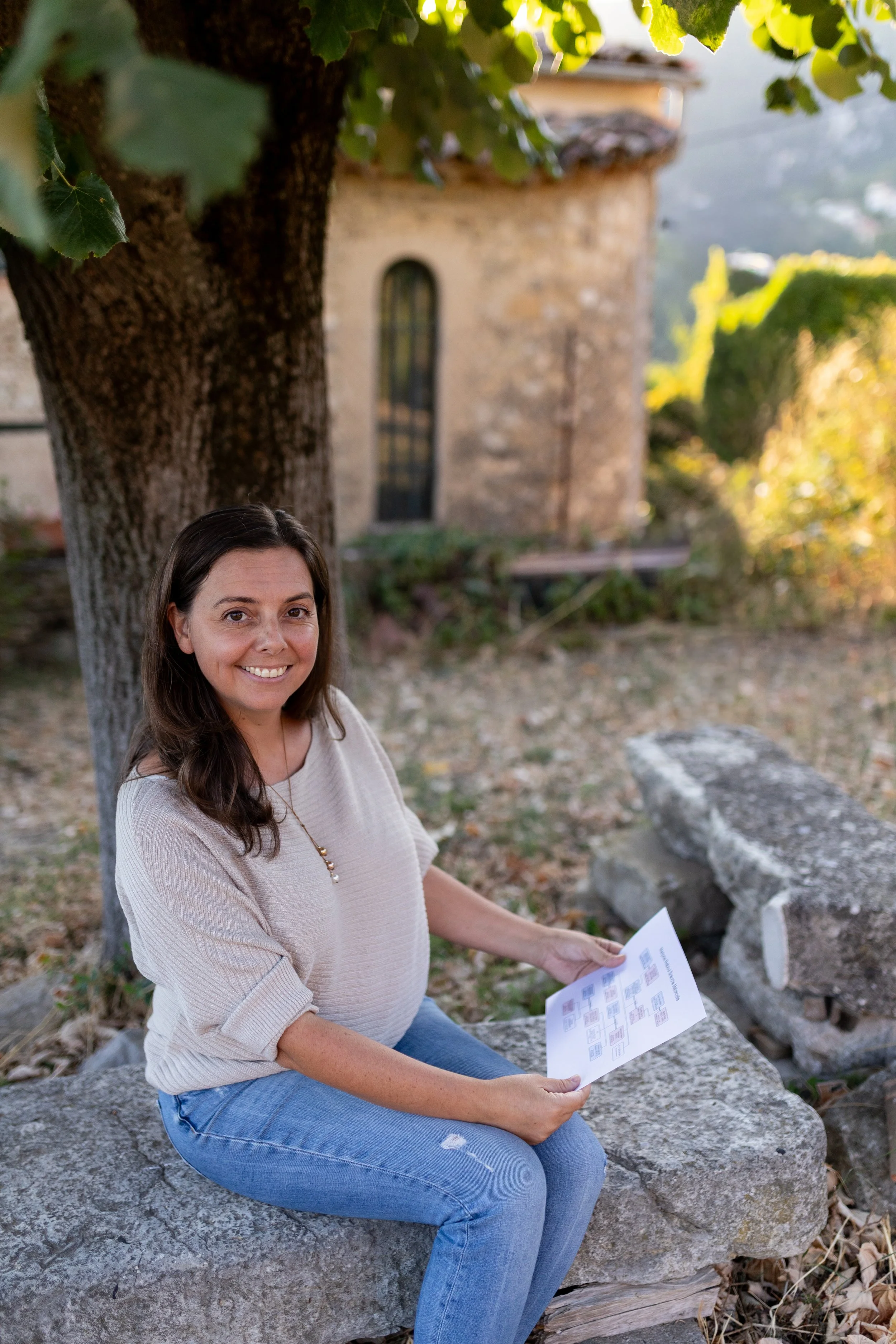 Amandyn Fanton, psychogénéalogiste et tarologue à Roquefort-les-Pins