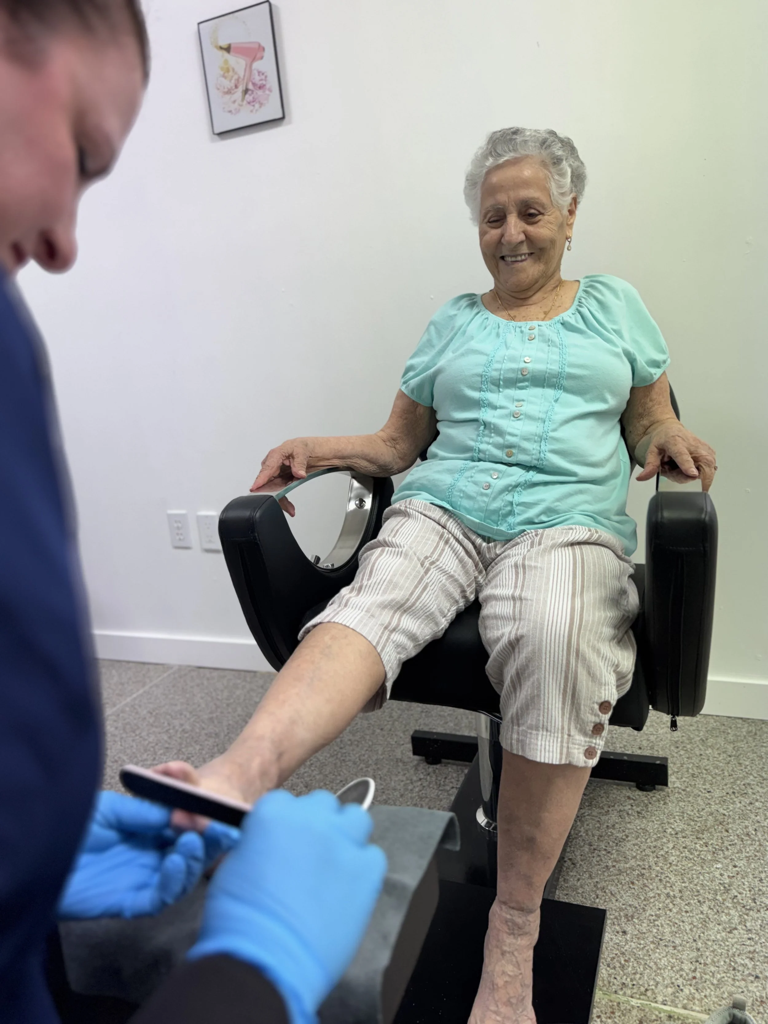 PEDICURE 2.jpeg