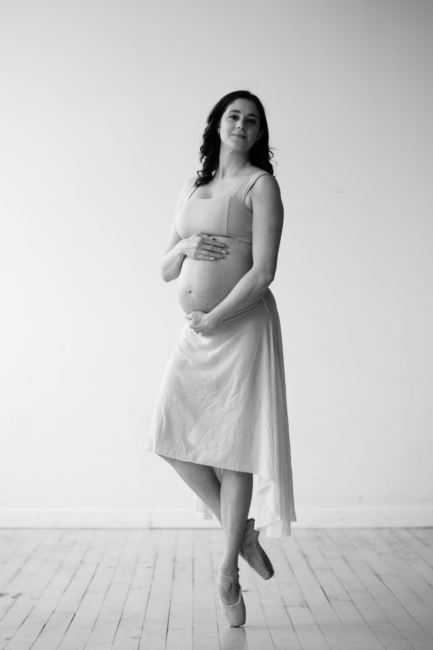 Brianna-Maternity-Ballerina-13-scaled.jpg