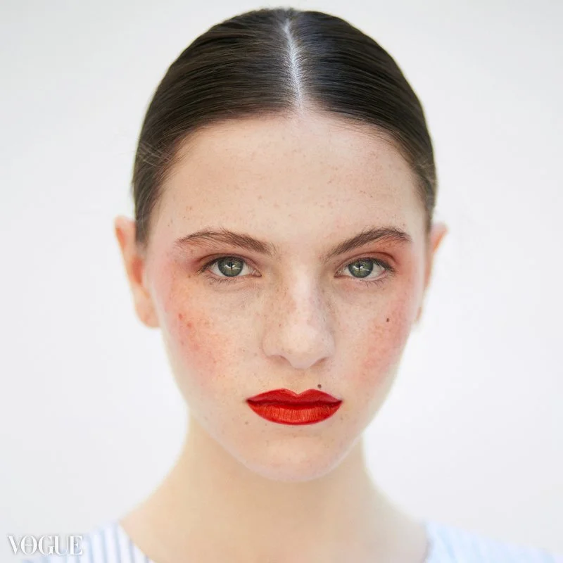 BeautyFlash_Una14228_AngelaRober_VogueItaly.jpg