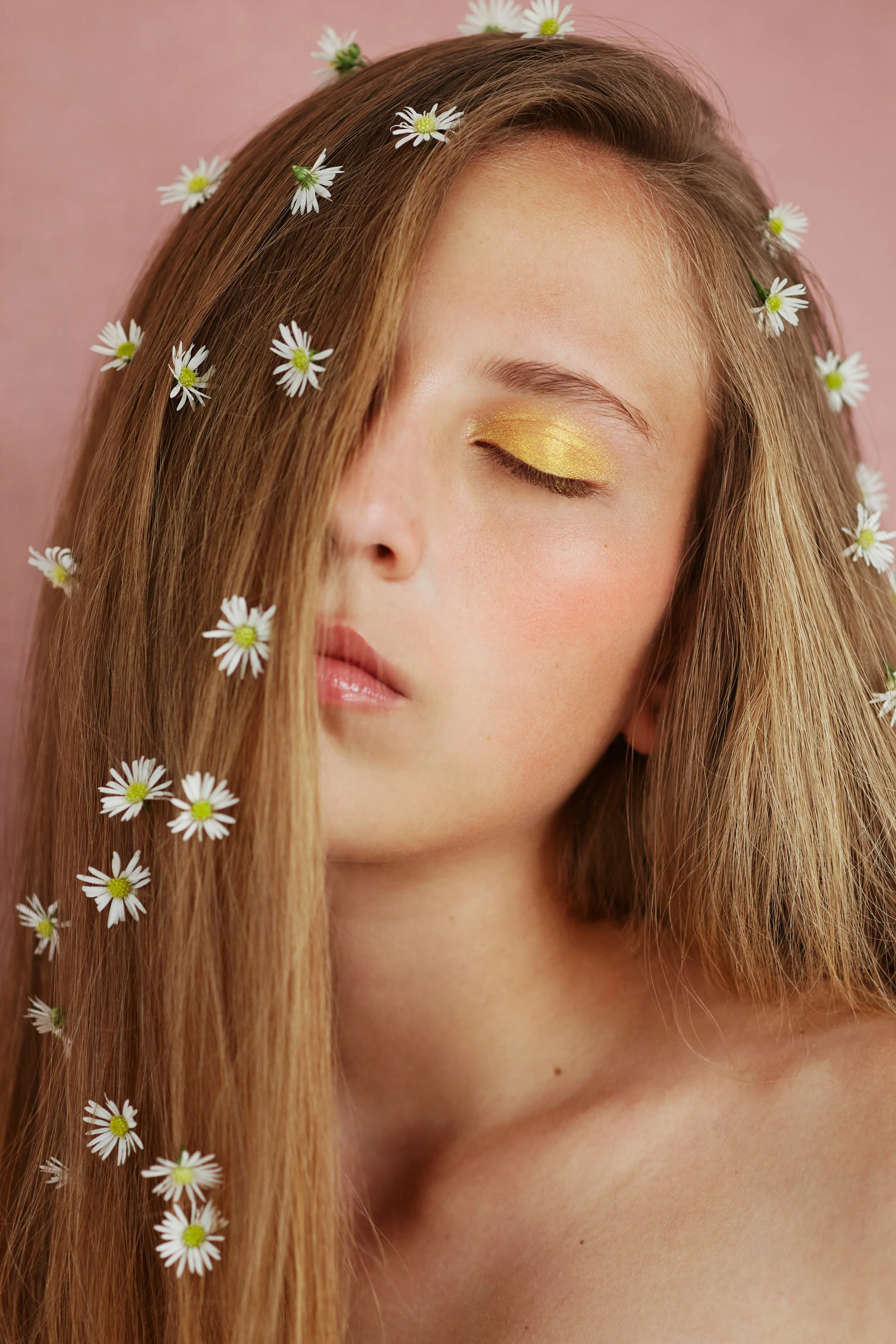Angela Rober_Beauty_Blonde_Young_Woman12.jpg
