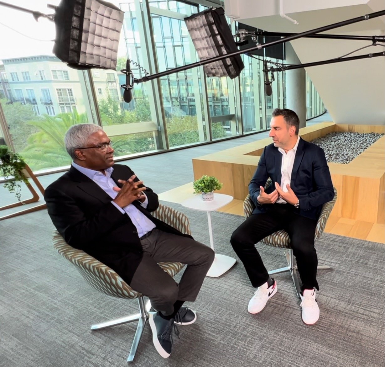 Tony Safoian, former CEO of SADA, interviews George Kurian, CEO of NetApp, for an episode of Cloud and Clear, the CEO Series