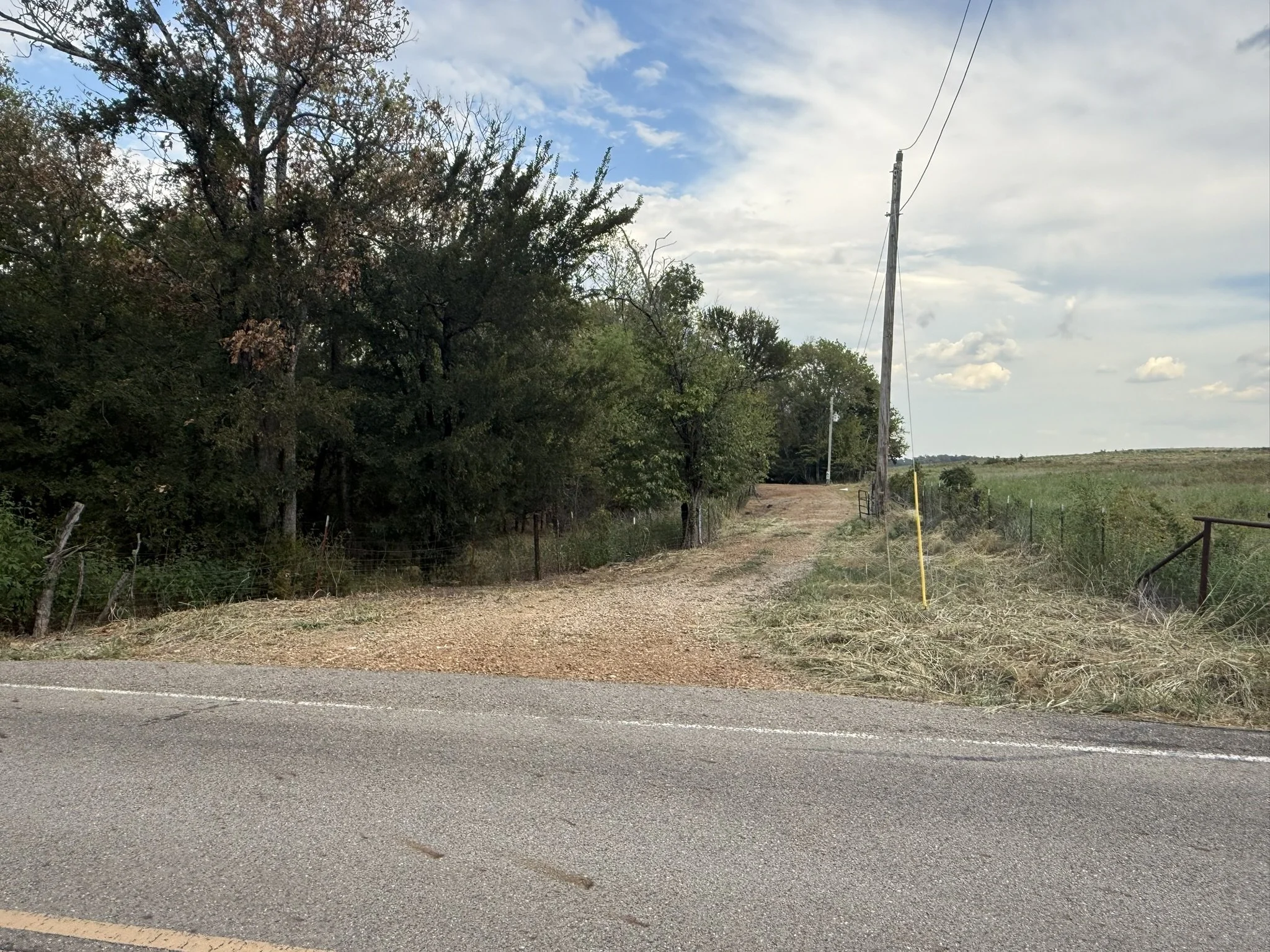 02_Driveway from Blacktop.jpeg