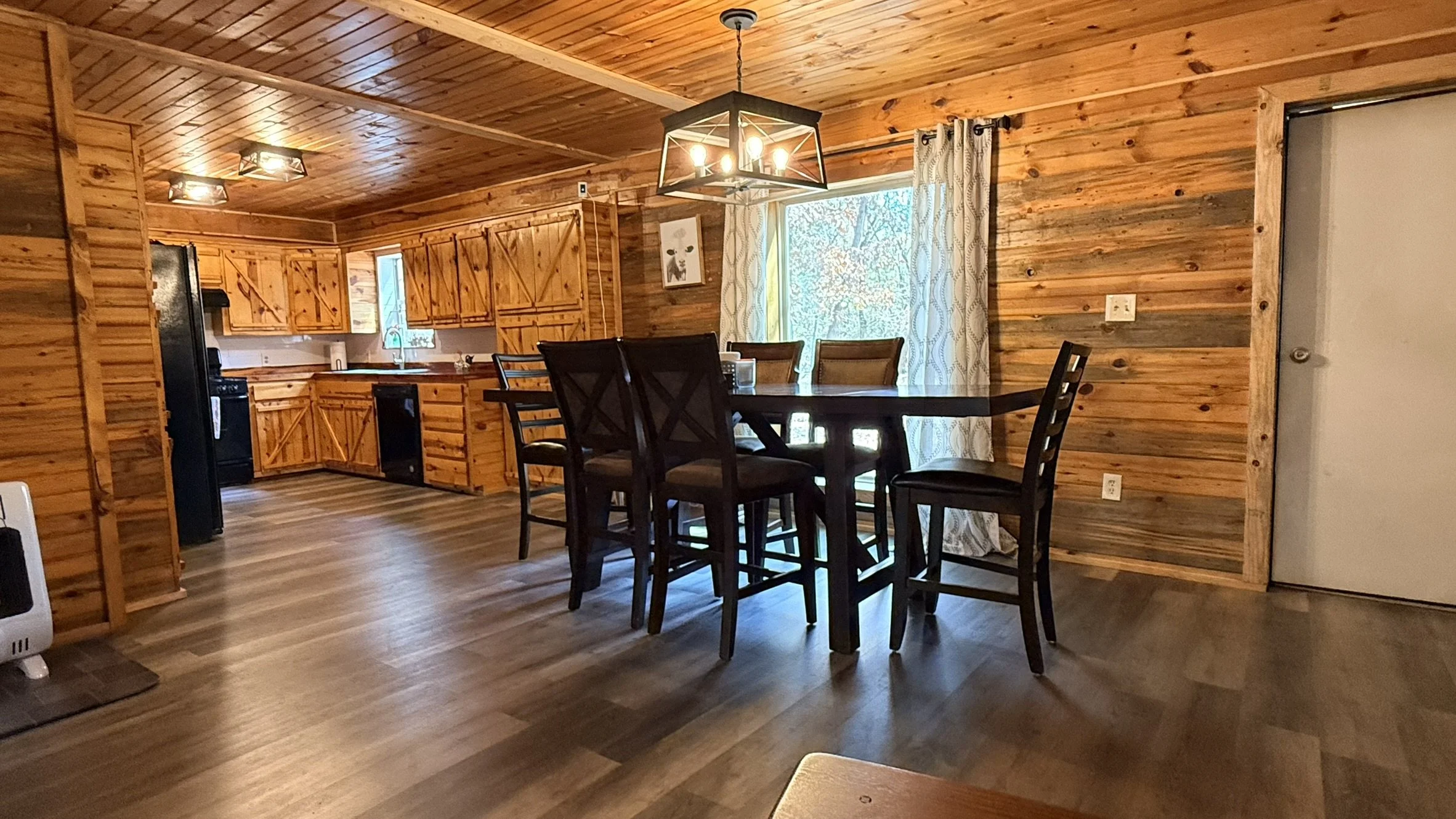 08_Dining Room.jpeg