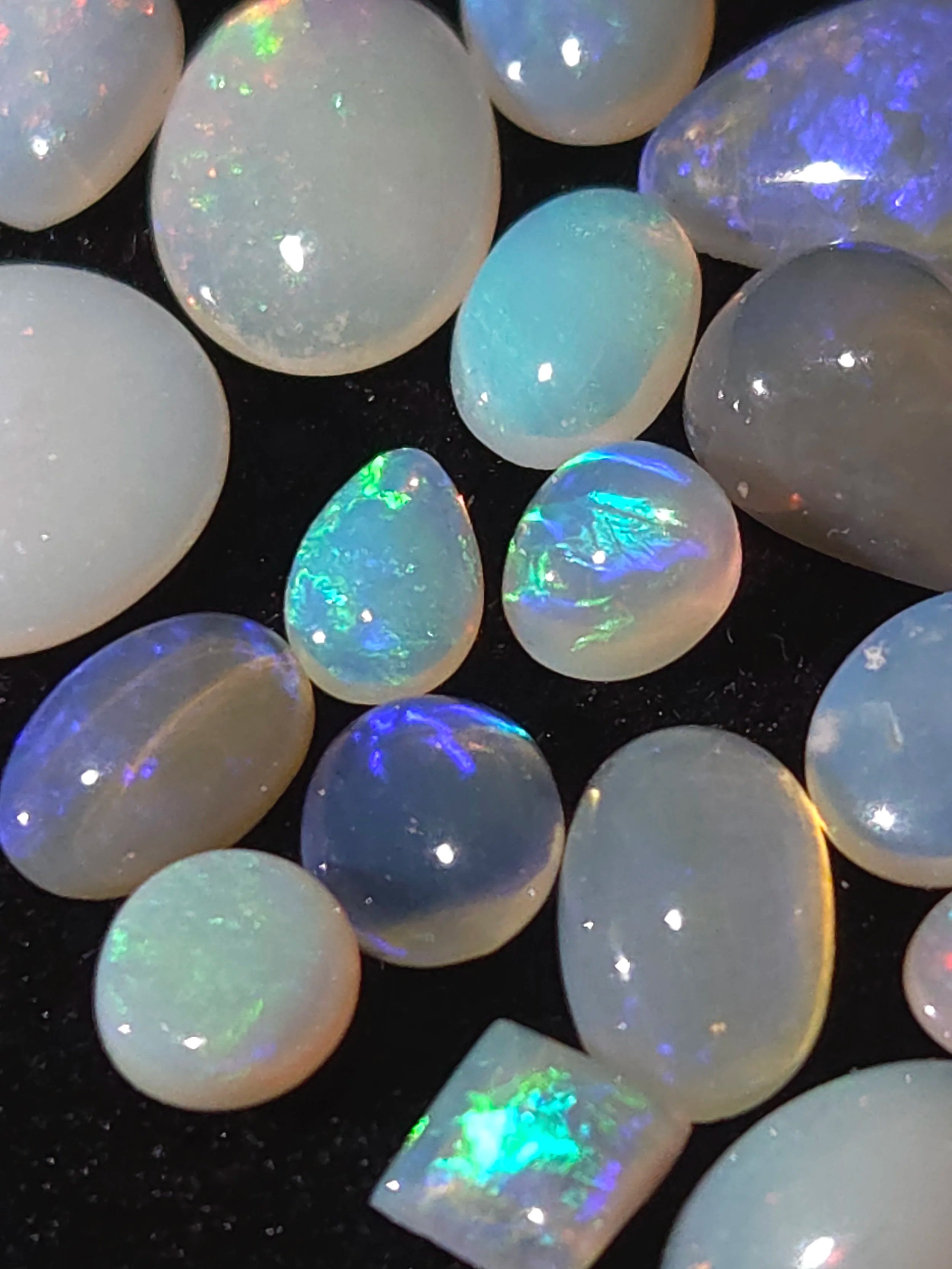 15 carat lot of Crystal Opals