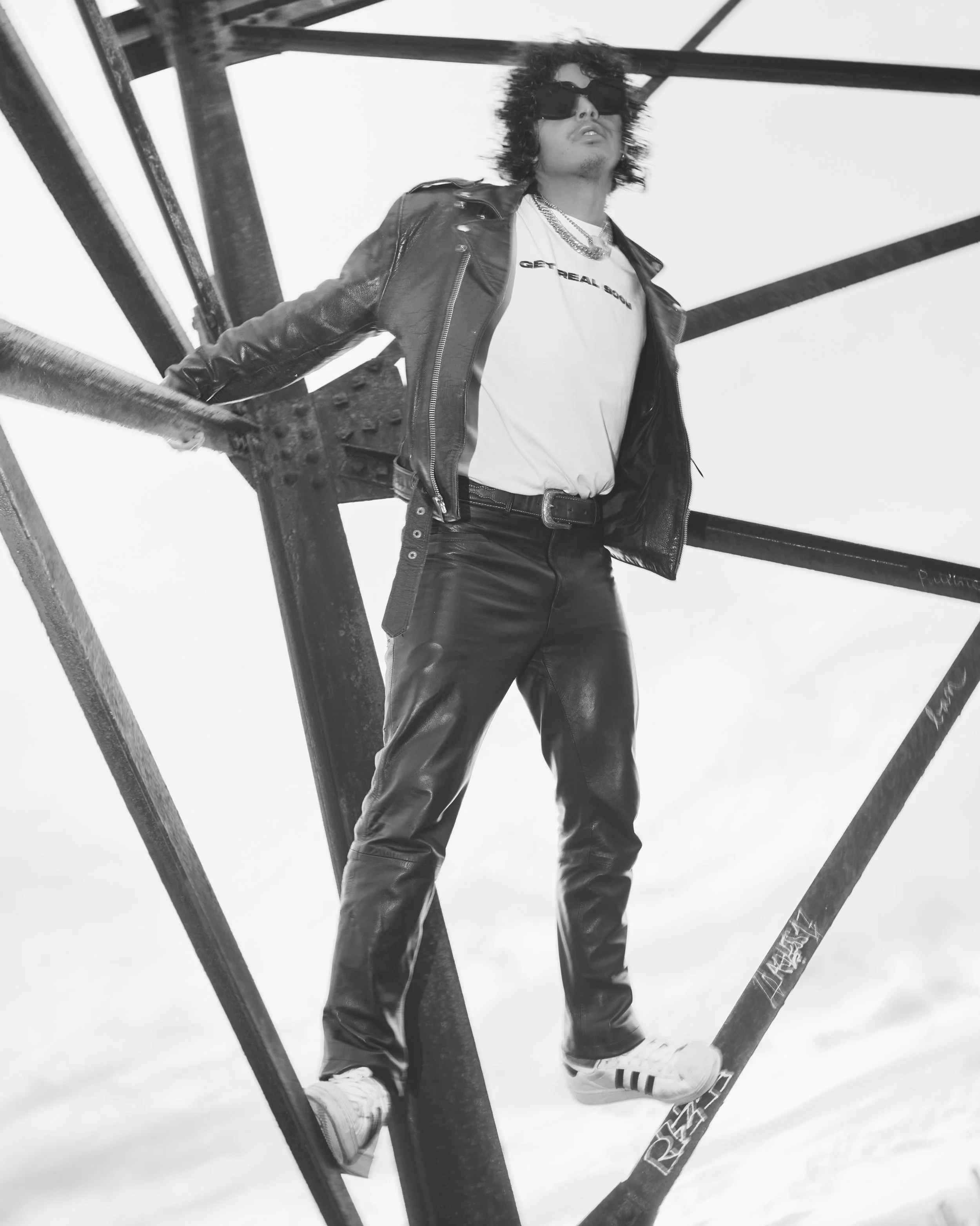 HUNTERARTHUR_A.CHAL-9-bw-4x5.JPG