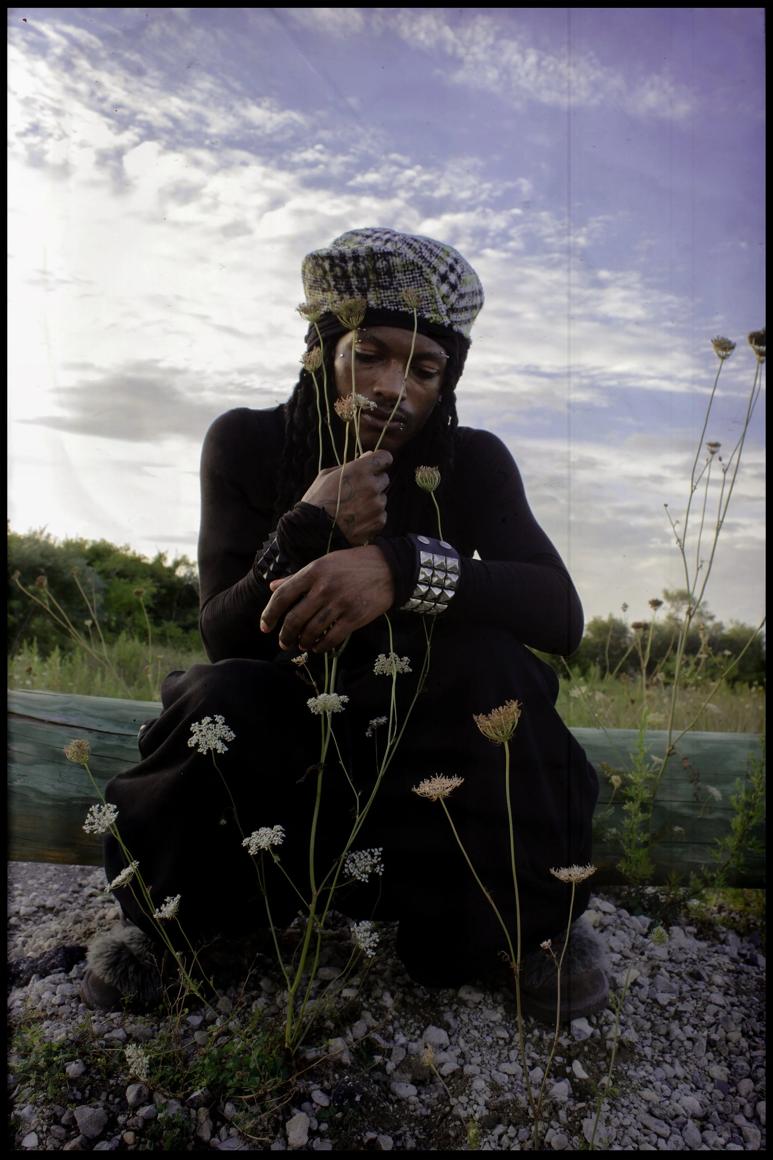 Tahjii for Trance Records.
Photographer: Yulissa Benitez.
Long sleeve & hat: 3399.3399.
Pants: Telfar.
Movement Director: Ajahee Sekkm-Miles.
Producer & Creative Director: Tayahna Walcott.
