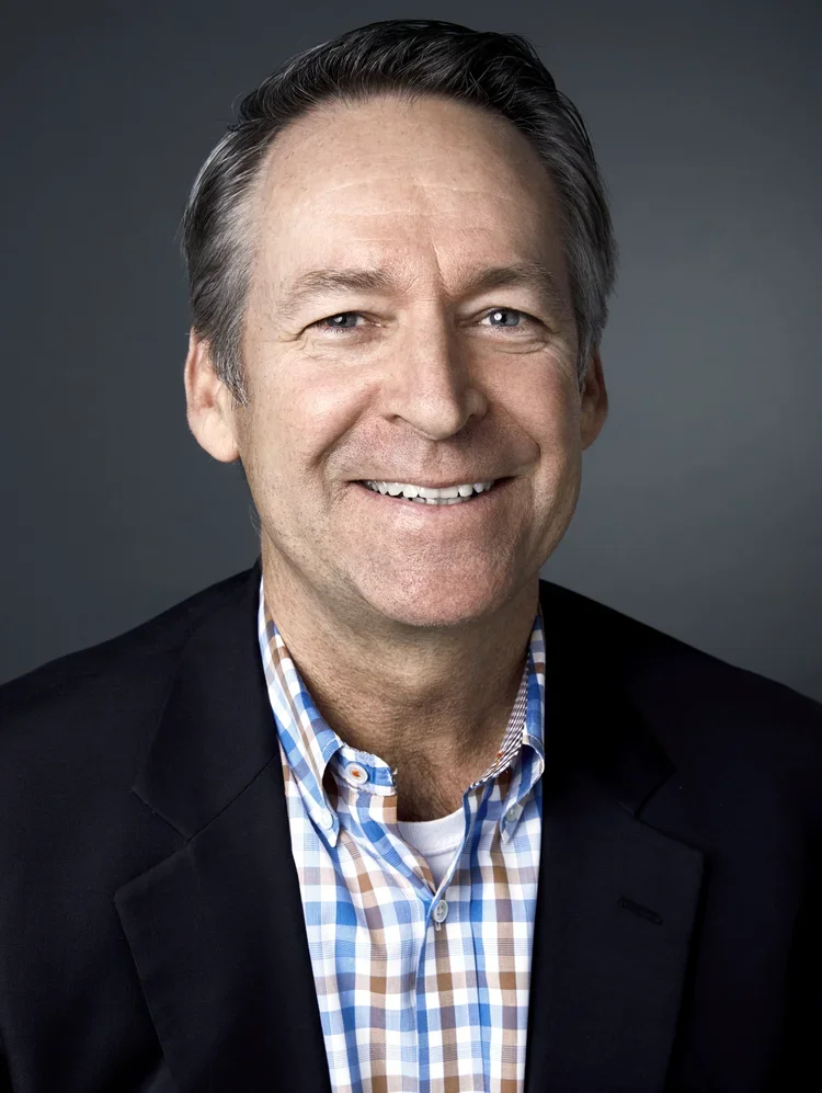 Executive portrait of corporate professional in Los Angeles studio by Ken Sax Corporate Photography LA.