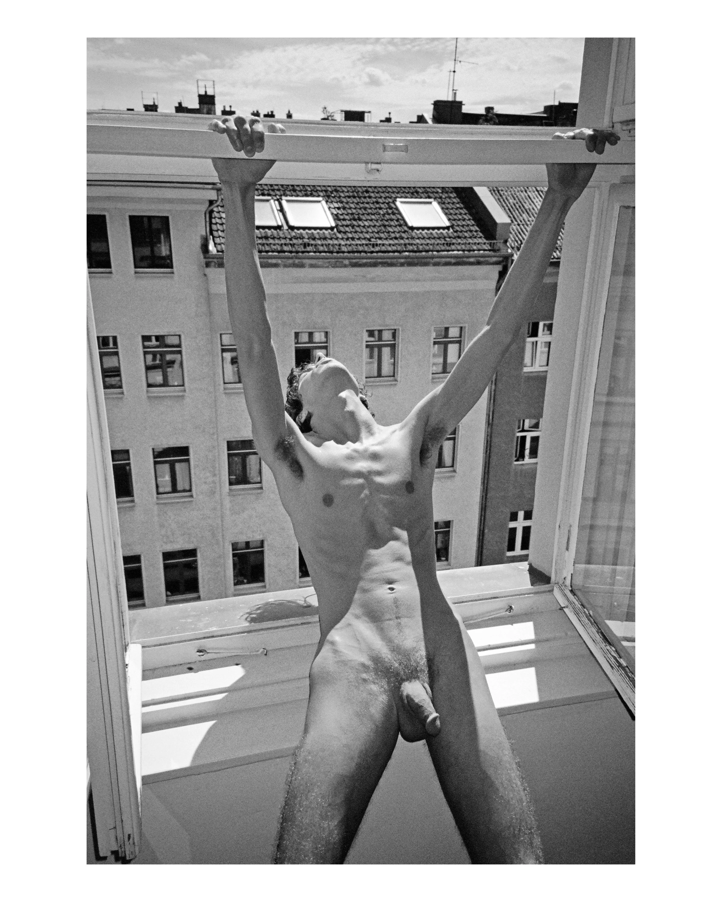 ©slava_mogutin_jesse_window_berlin_2026_16x20.jpg