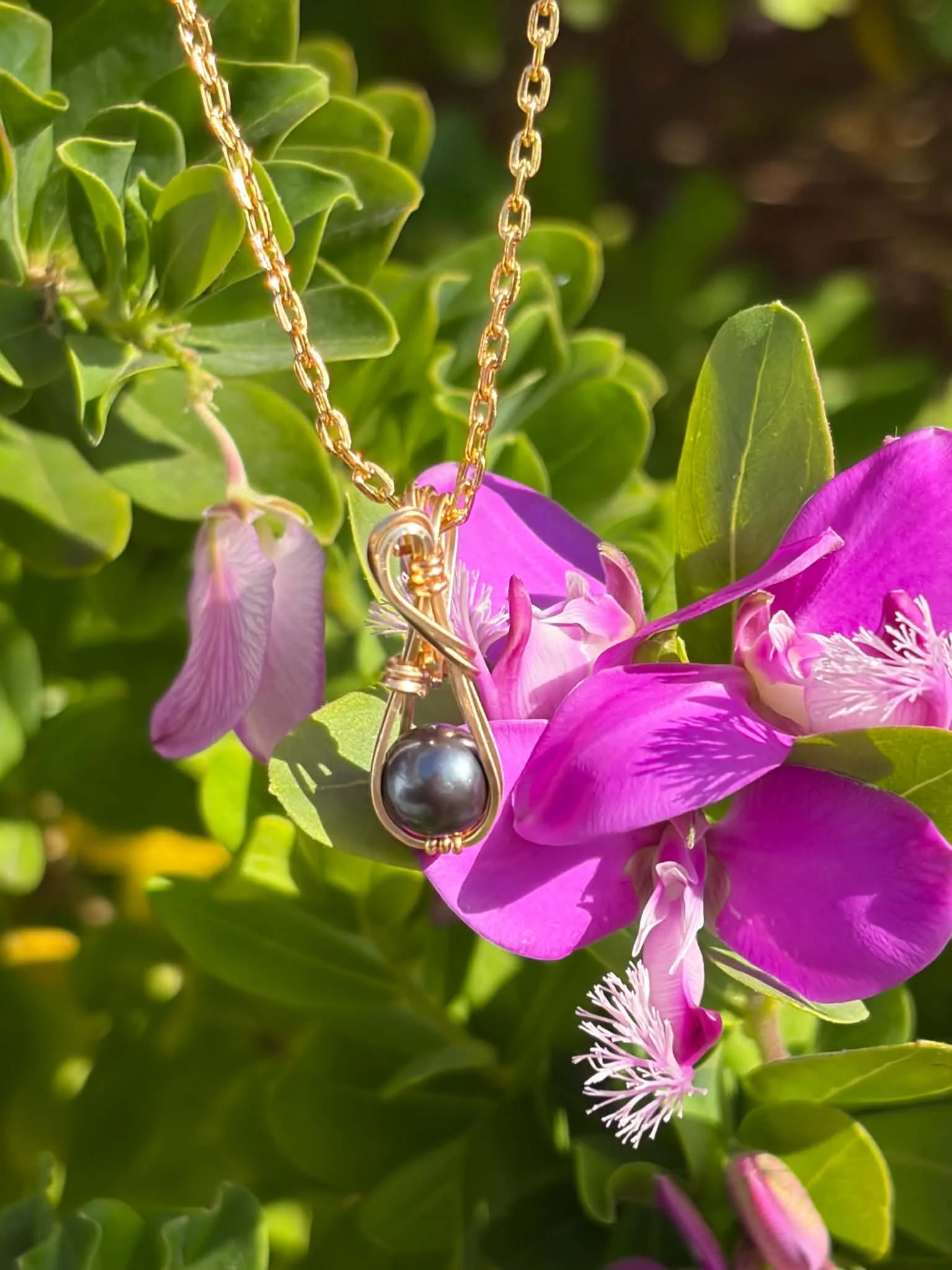 Mini Pearl Pendant Necklace