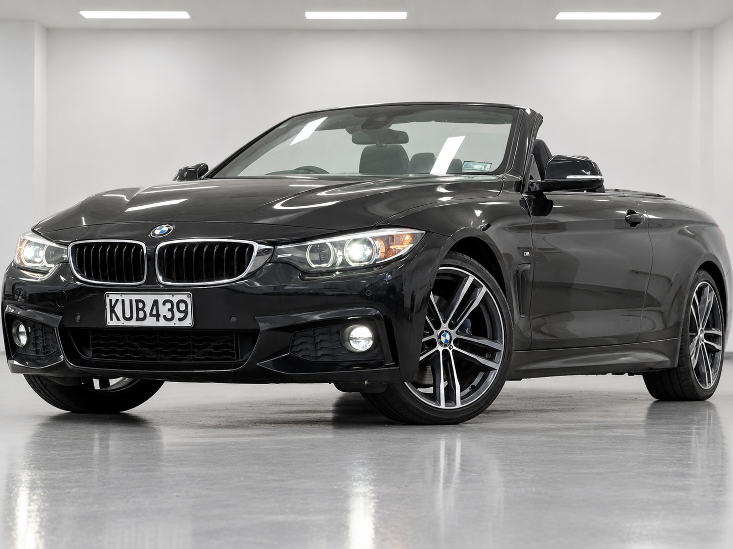 Front side roof down.png
