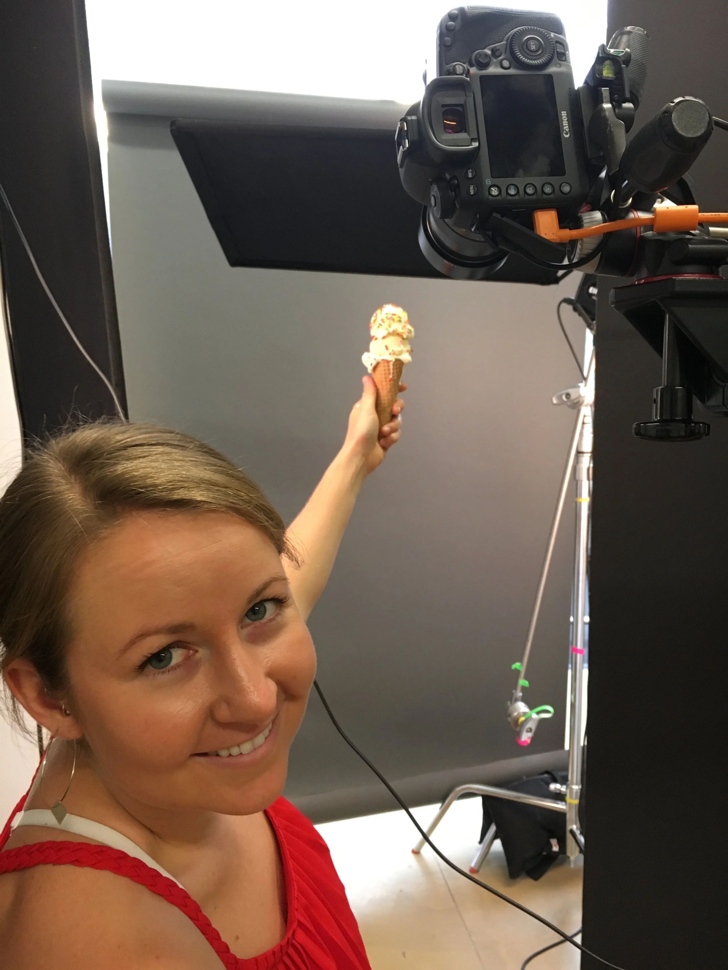 Hand model for ice cream