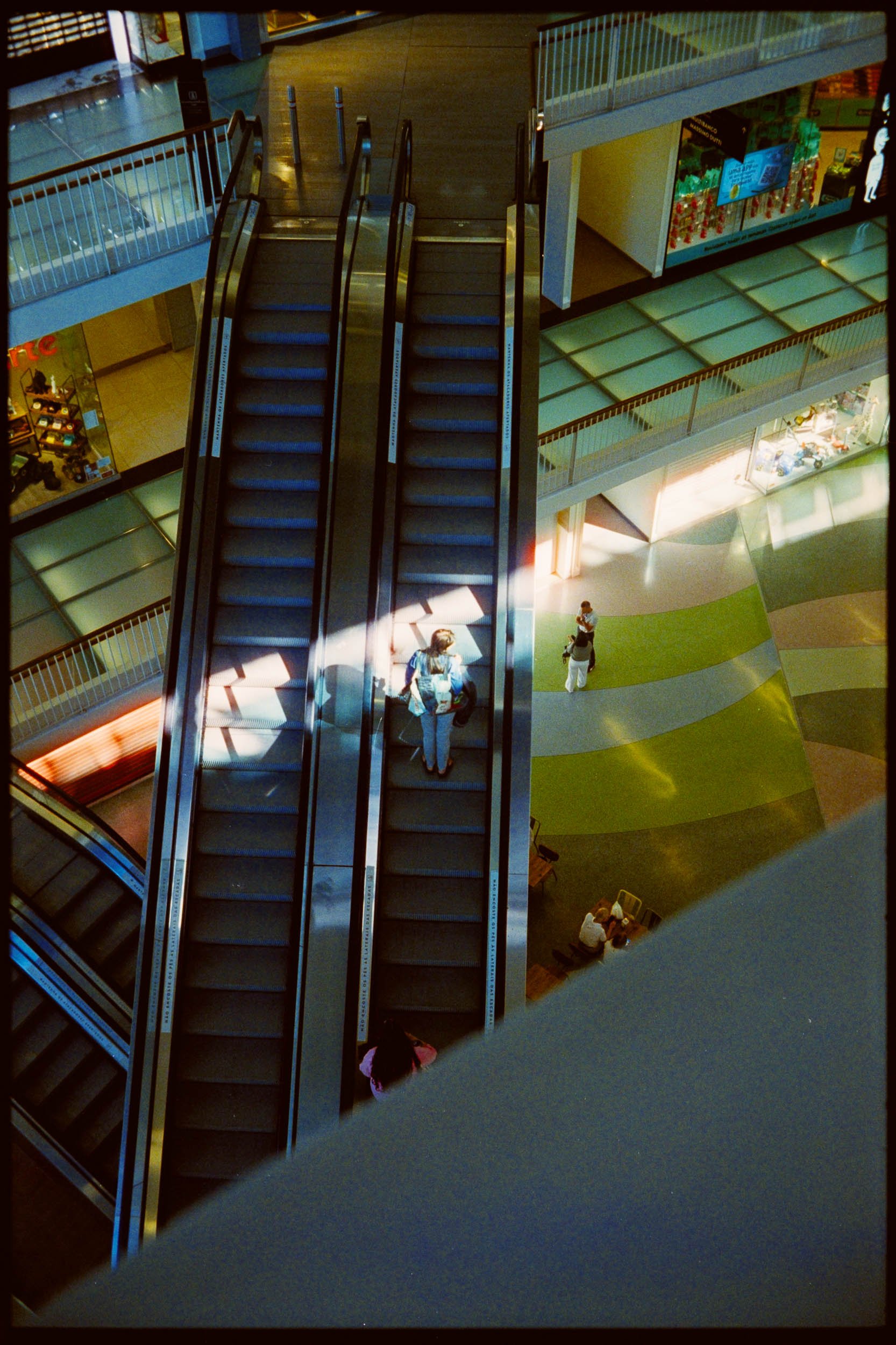 35mm-film-photography-people-4.jpg