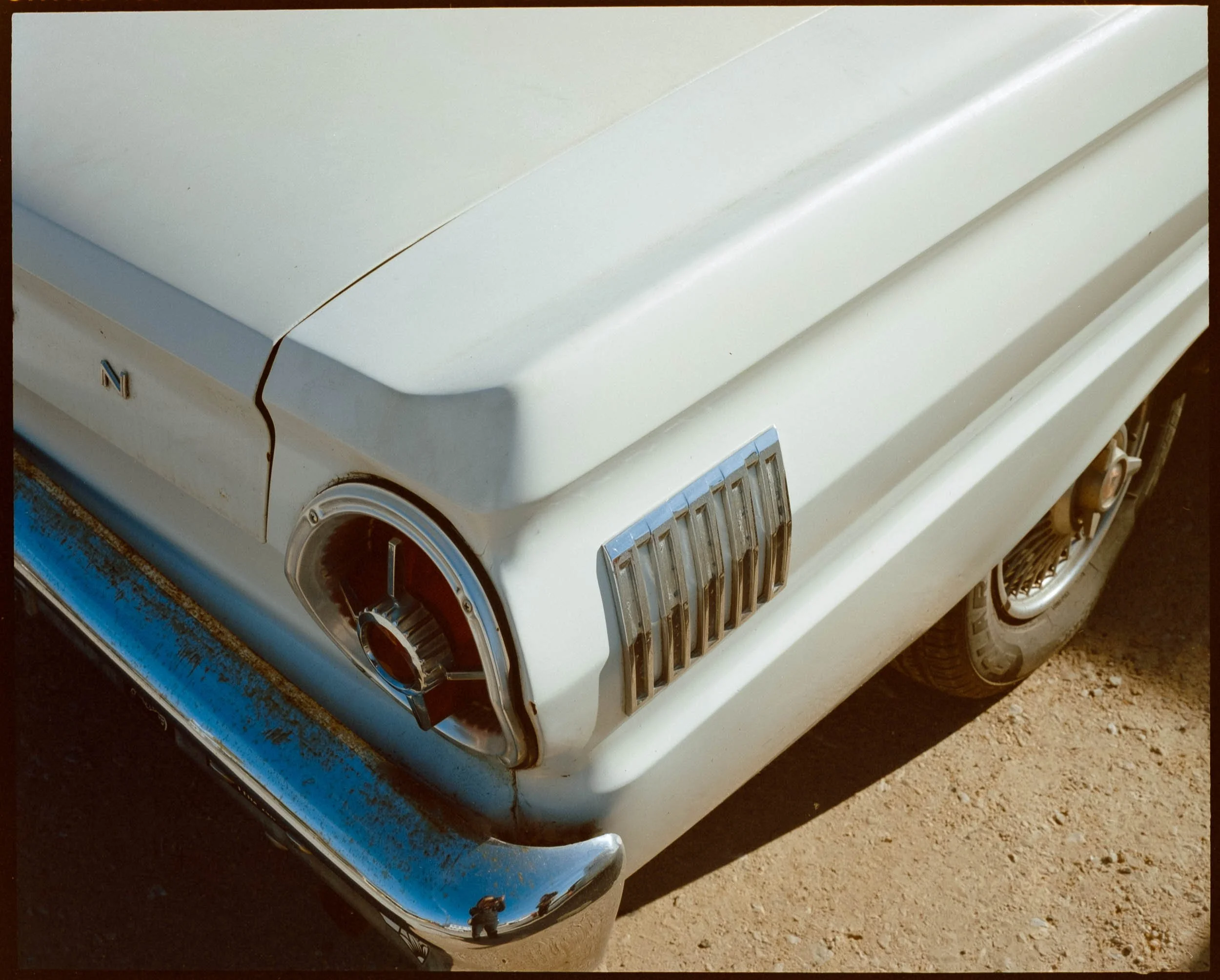 medium format-film-photography-cars-1.jpg