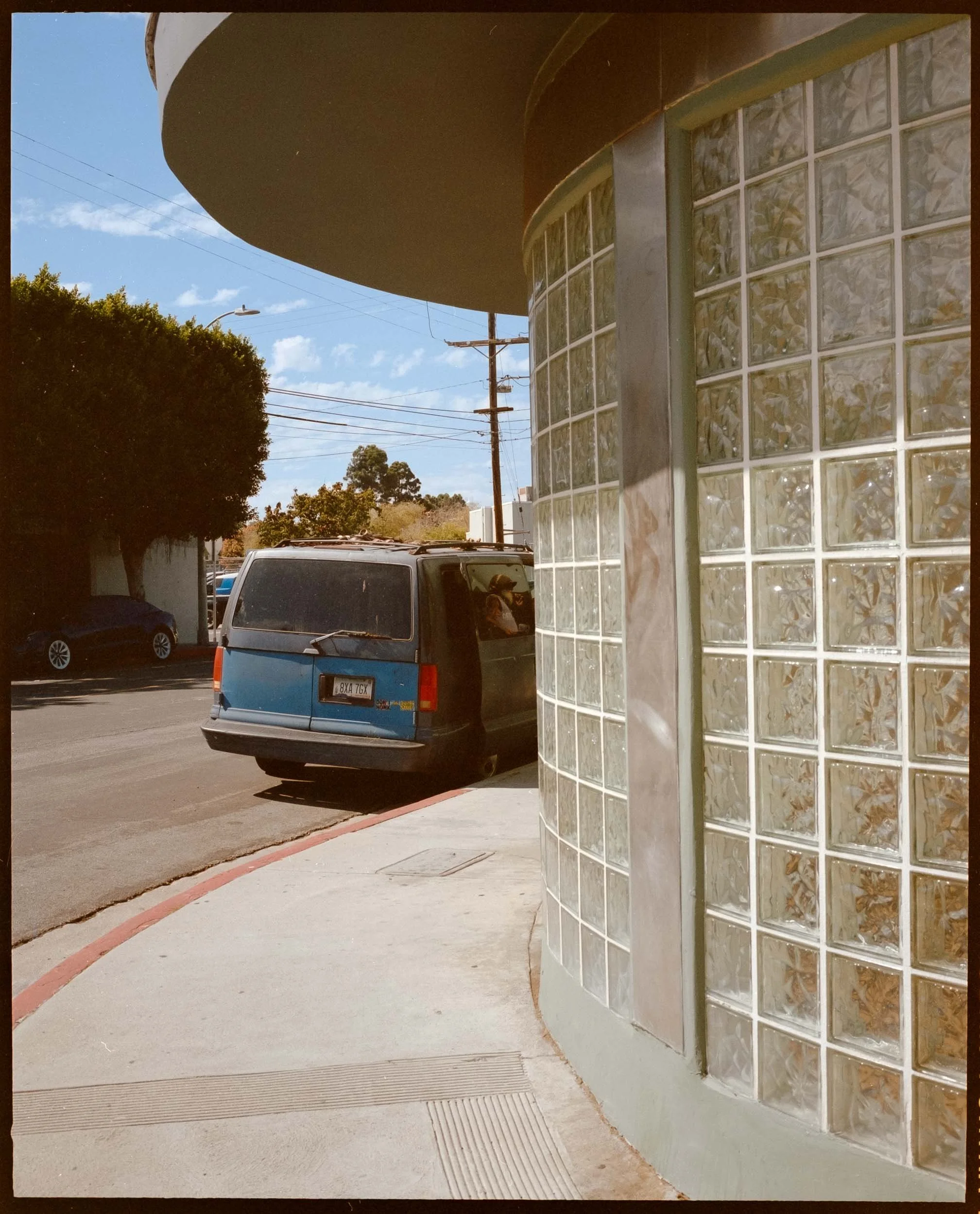 medium format-film-photography-LA-street-1.jpg