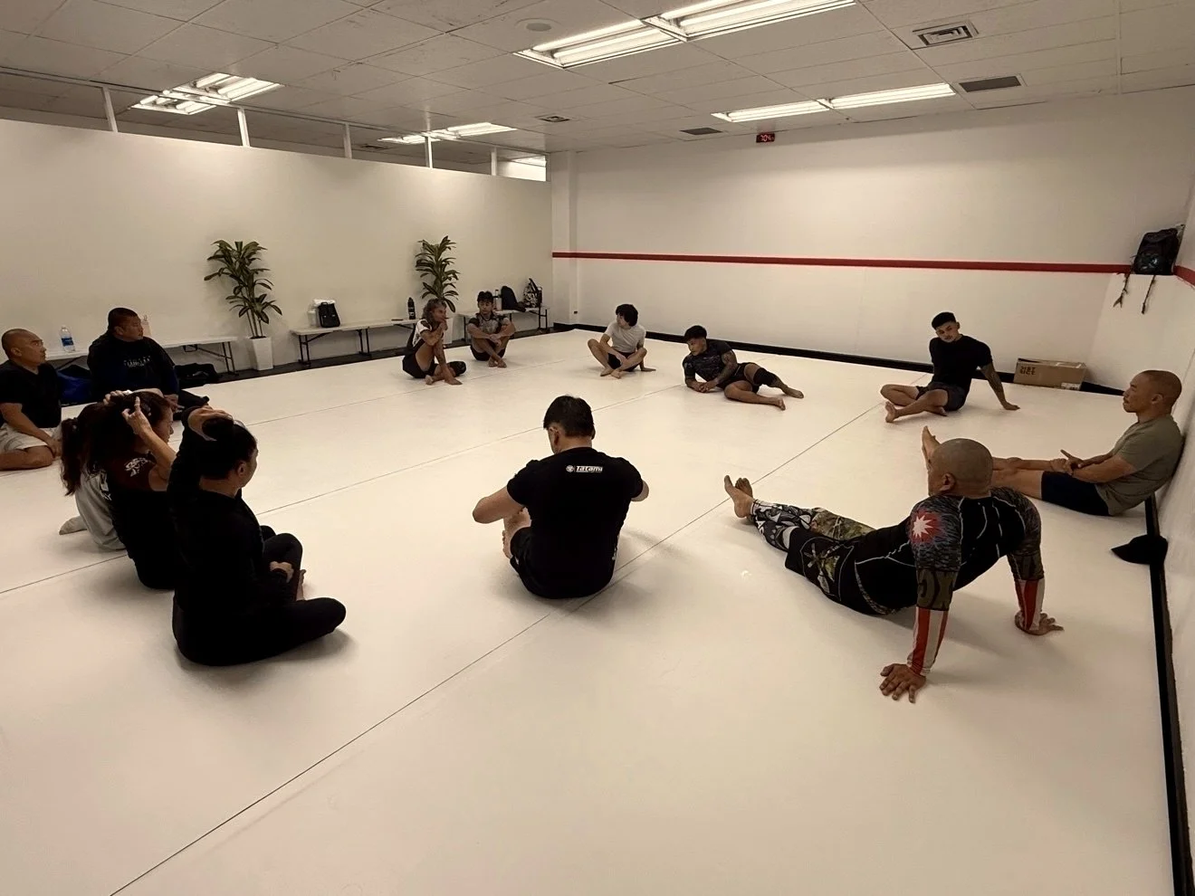 warm2-class-circle-2026-10-06.jpg