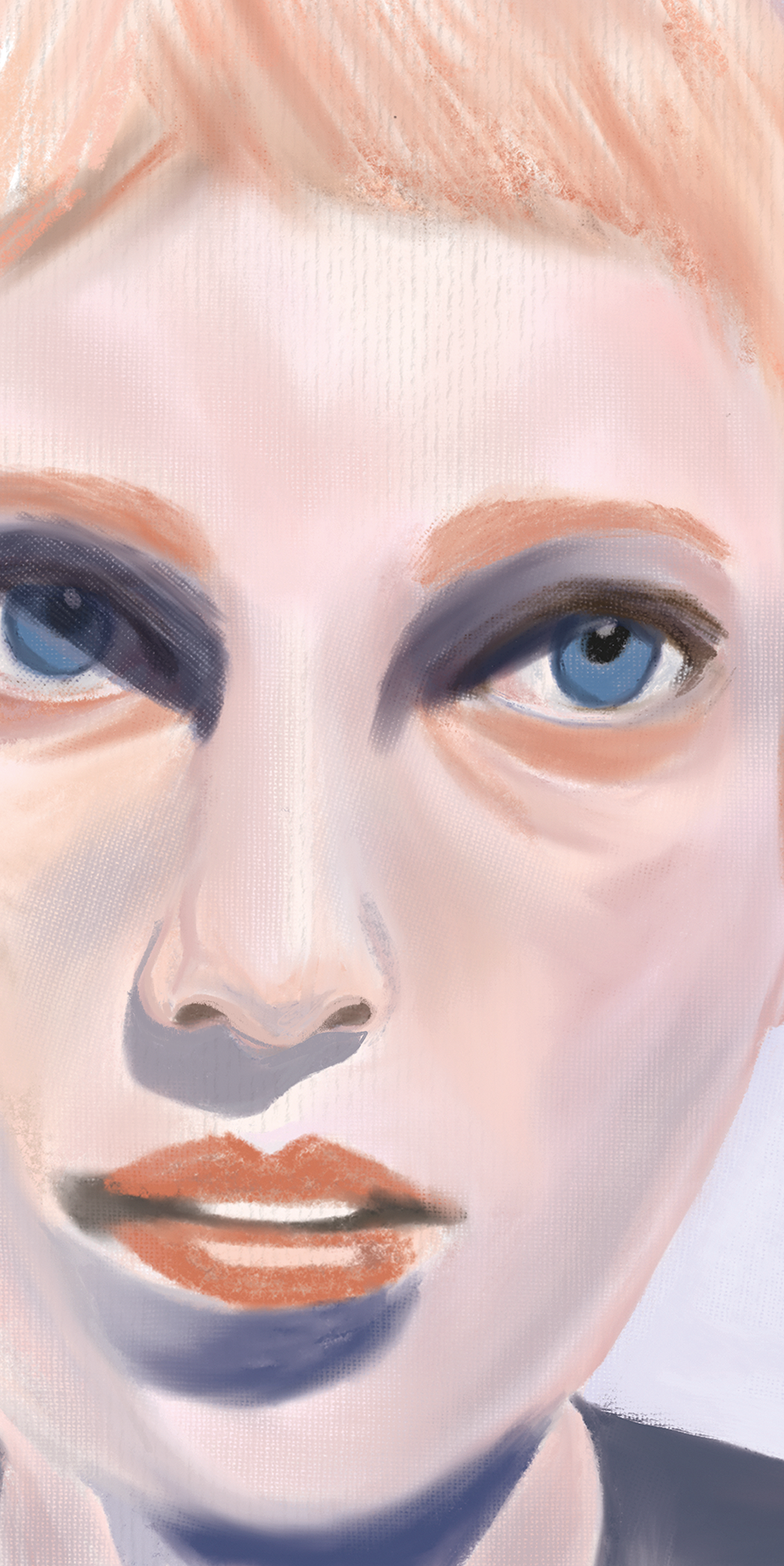 Nahaufnahme eines digital gemalten Gesichts einer Frau mit blauen Augen, hellen Haaren und rotem Lippenstift.