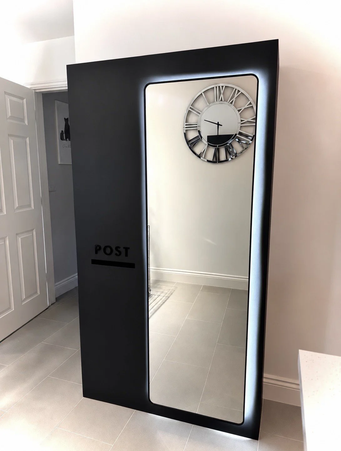 post box black.jpg