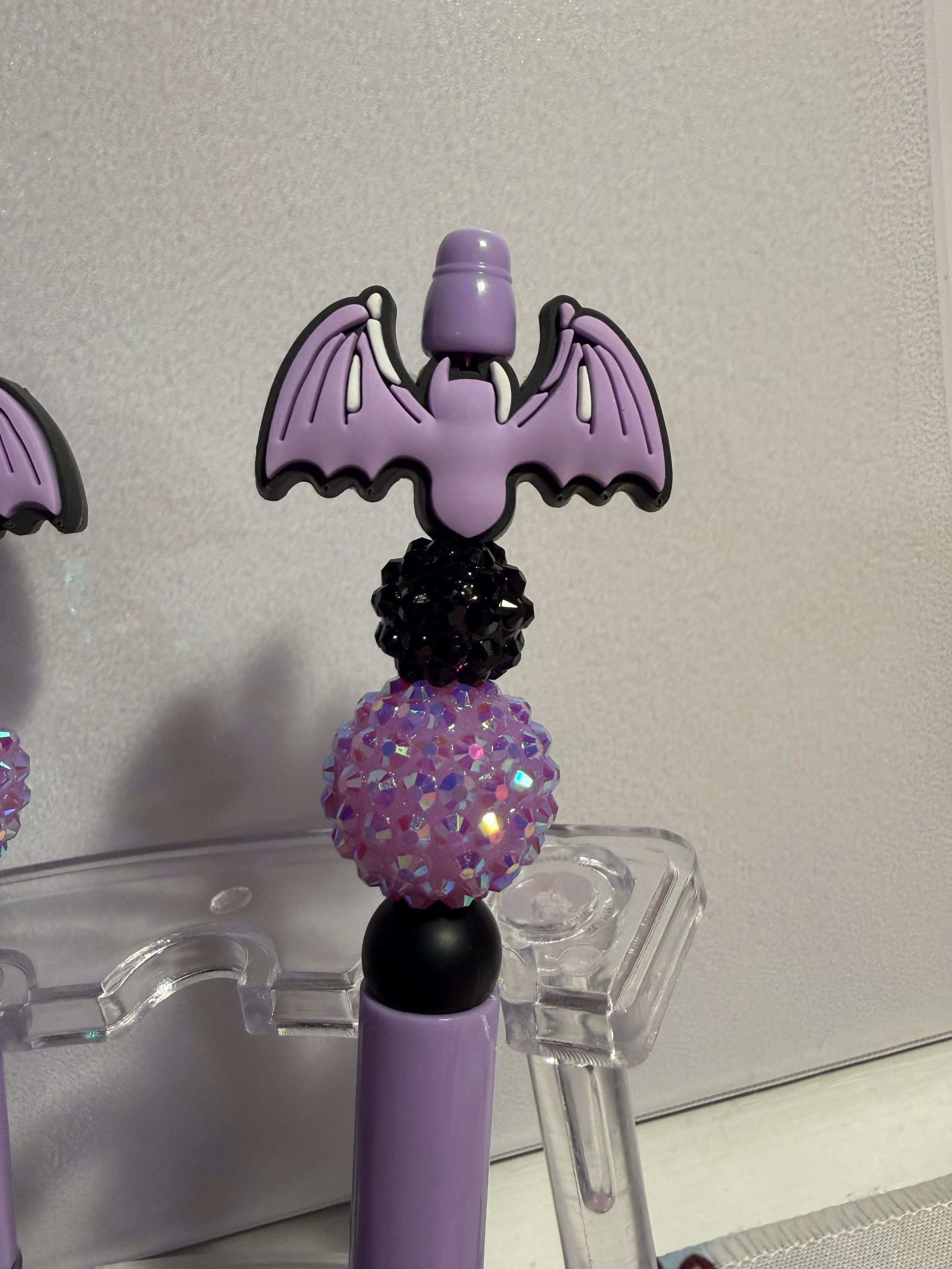 Bat close up.png