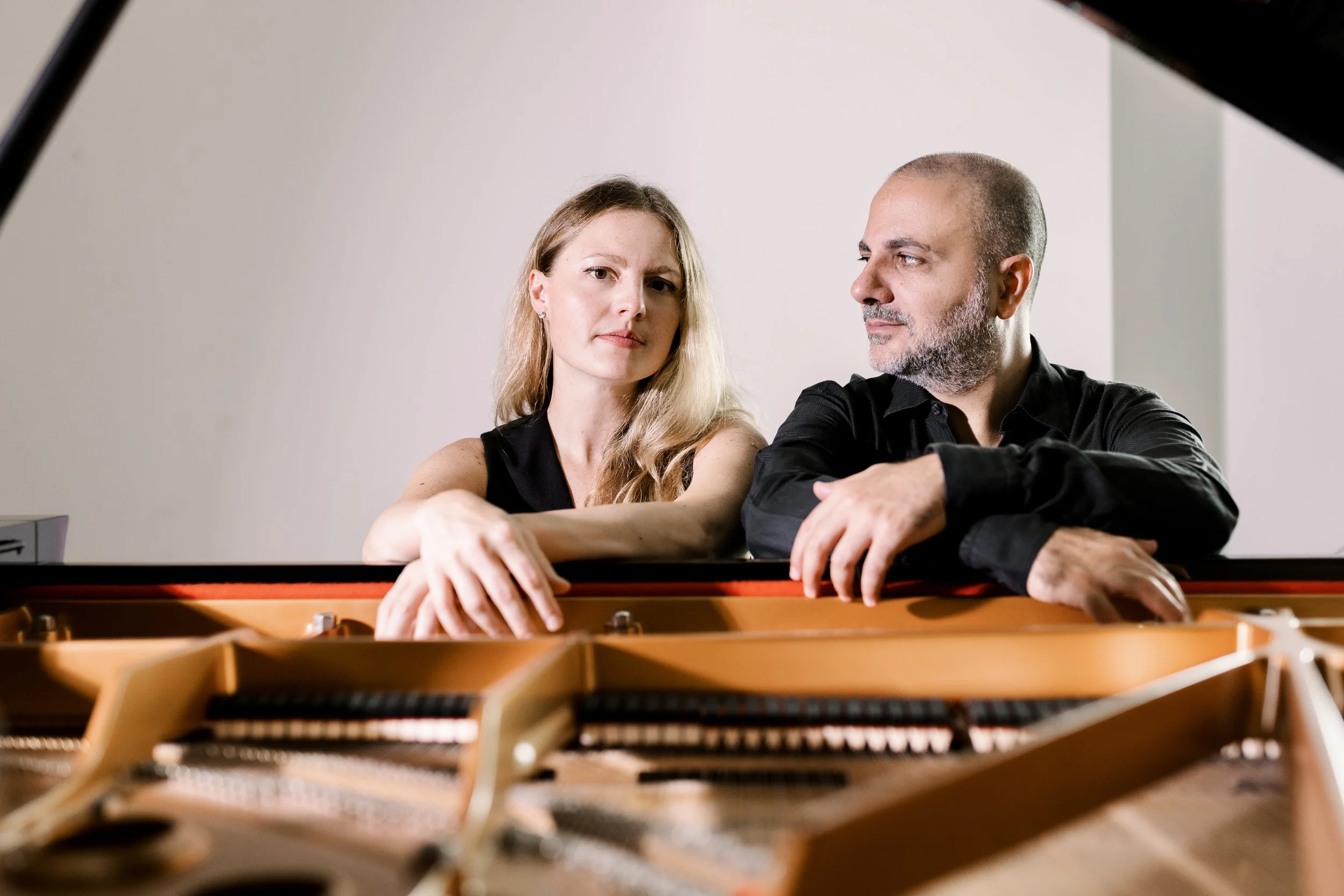     Sara Costa and Fabiano Casanova during a recording session