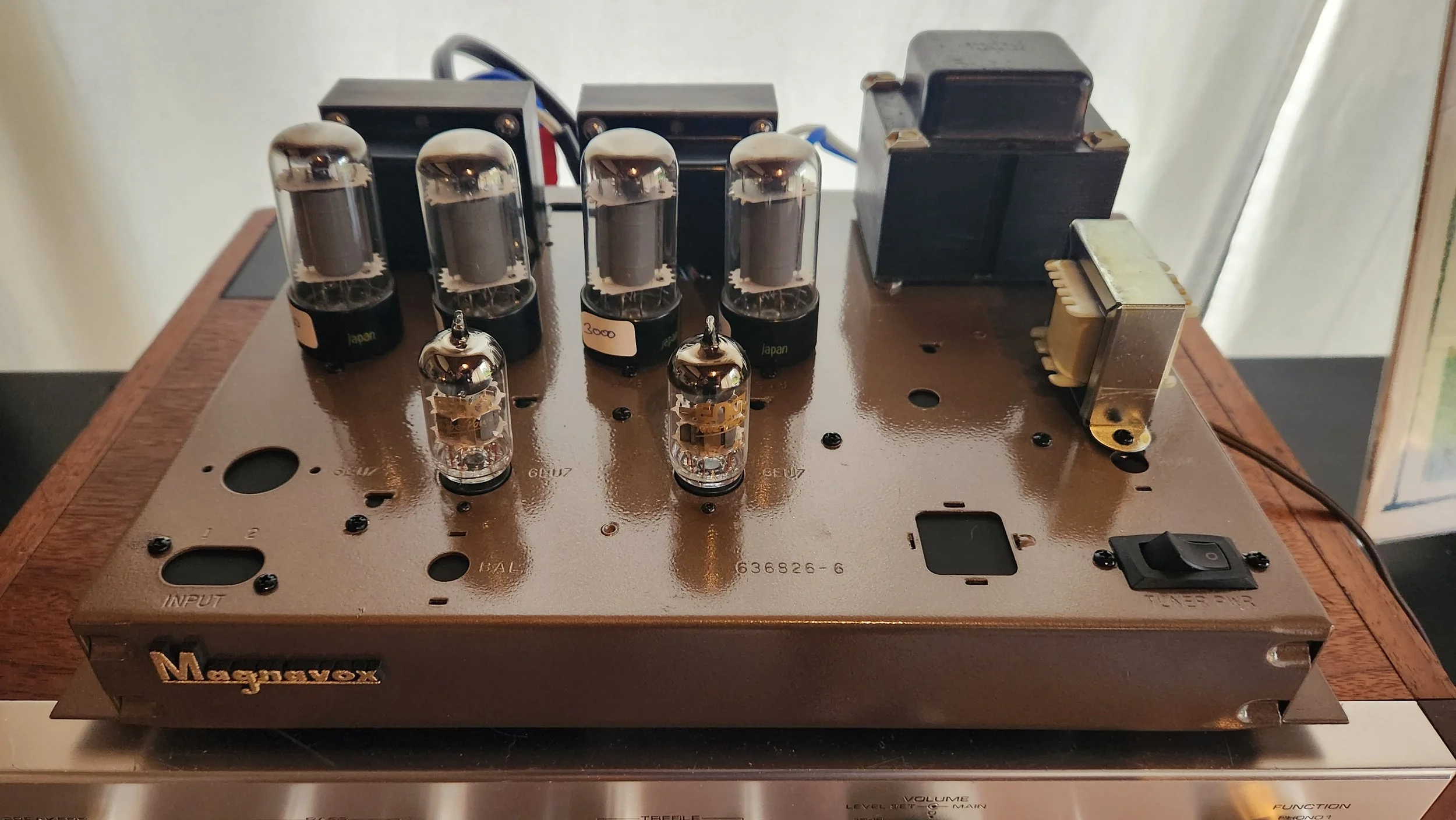 Custom build Magnavox 8800 console tube amp. 12AX7, 6V6 tubes @ 14 WPC