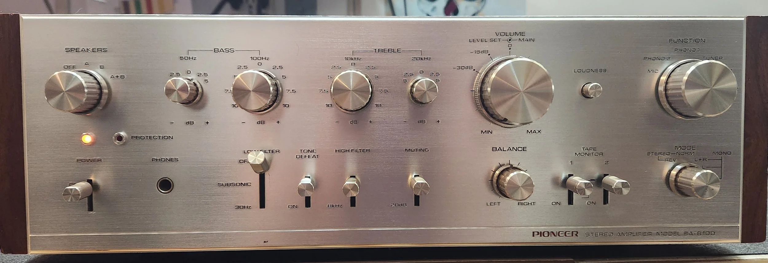 One of my favorites! A Pioneer SA-9100 integrated amp after a full rebuild. No more protection issues and ready to go for the next 40 years !