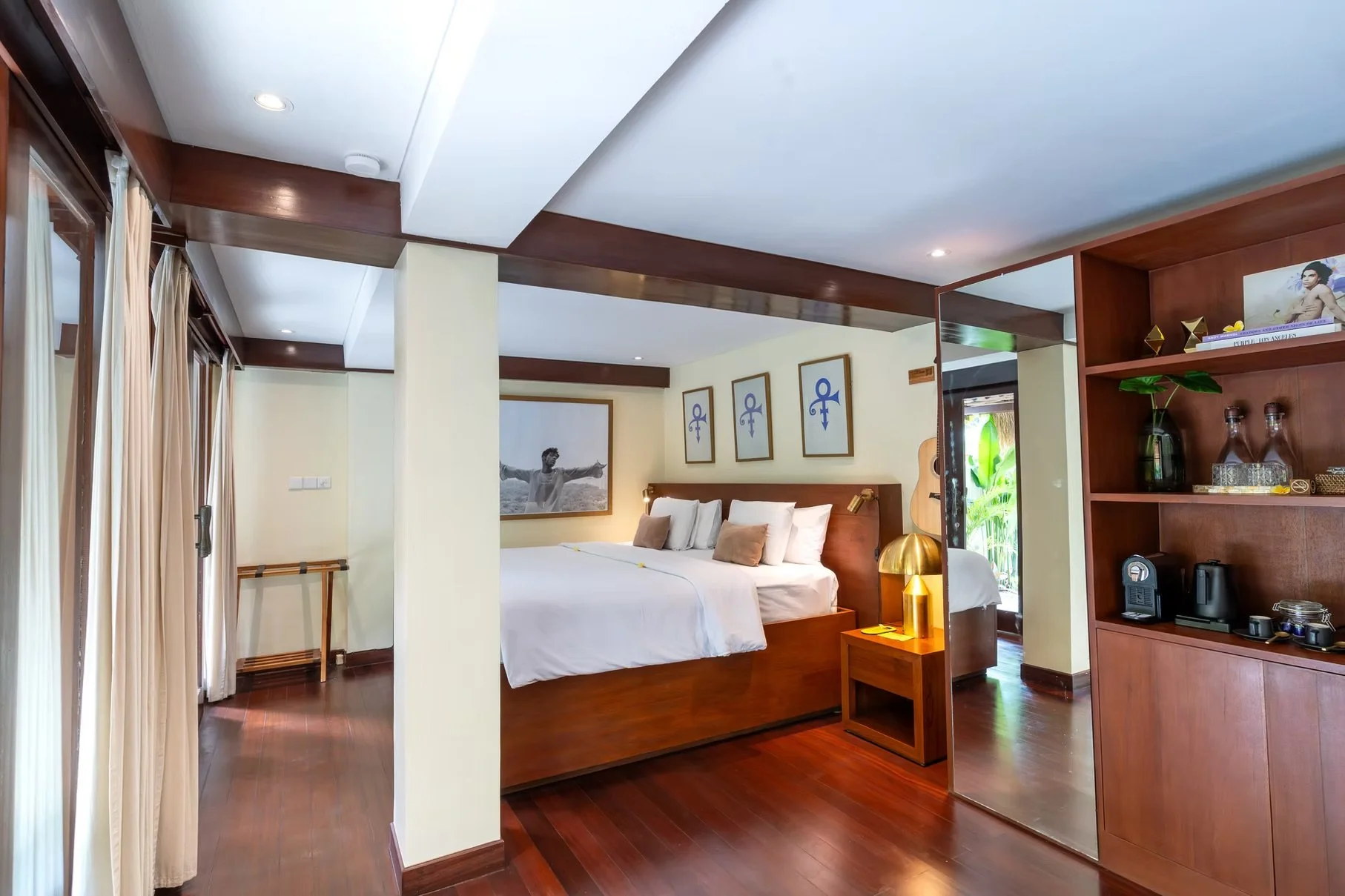 bestie pool suite 1.jpeg (Copy)