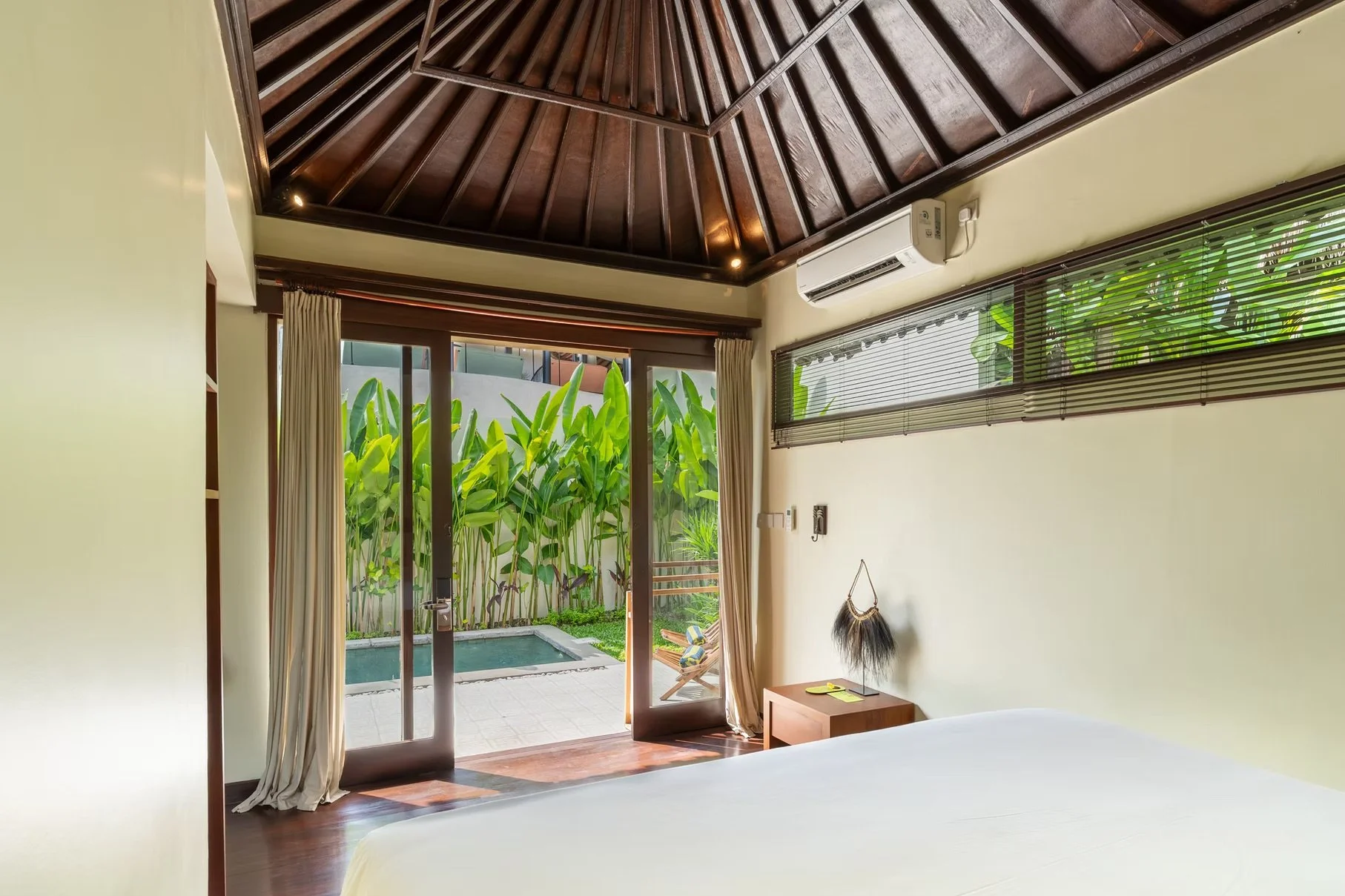 Private pool suite.jpeg (Copy)