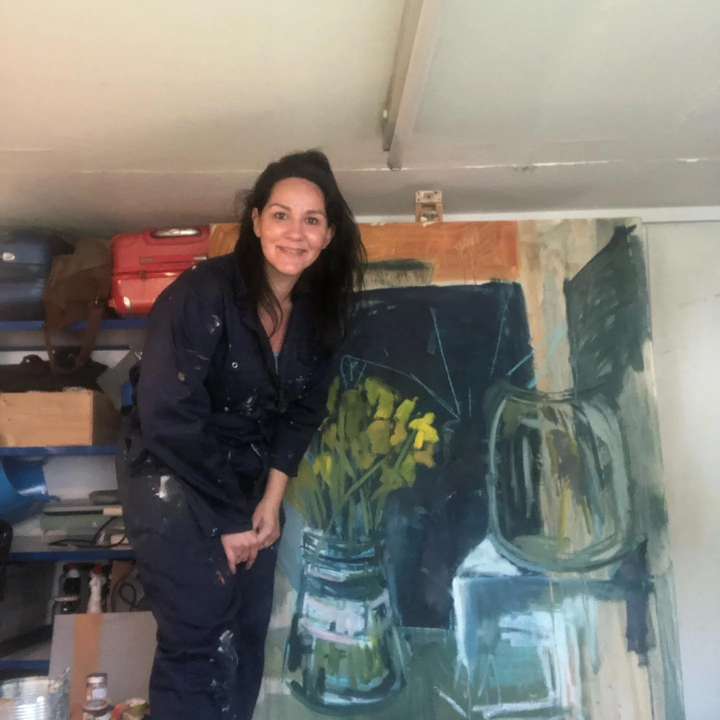 Saturday morning painting. Working on something a bit different.... #oilpaint #stilllife #coronapainting #artistinisolation #isolationcreation #daffs #workinprogress