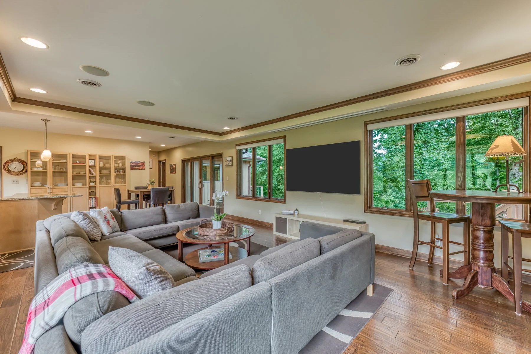 19080 N Fork River Rd-101 3.jpg