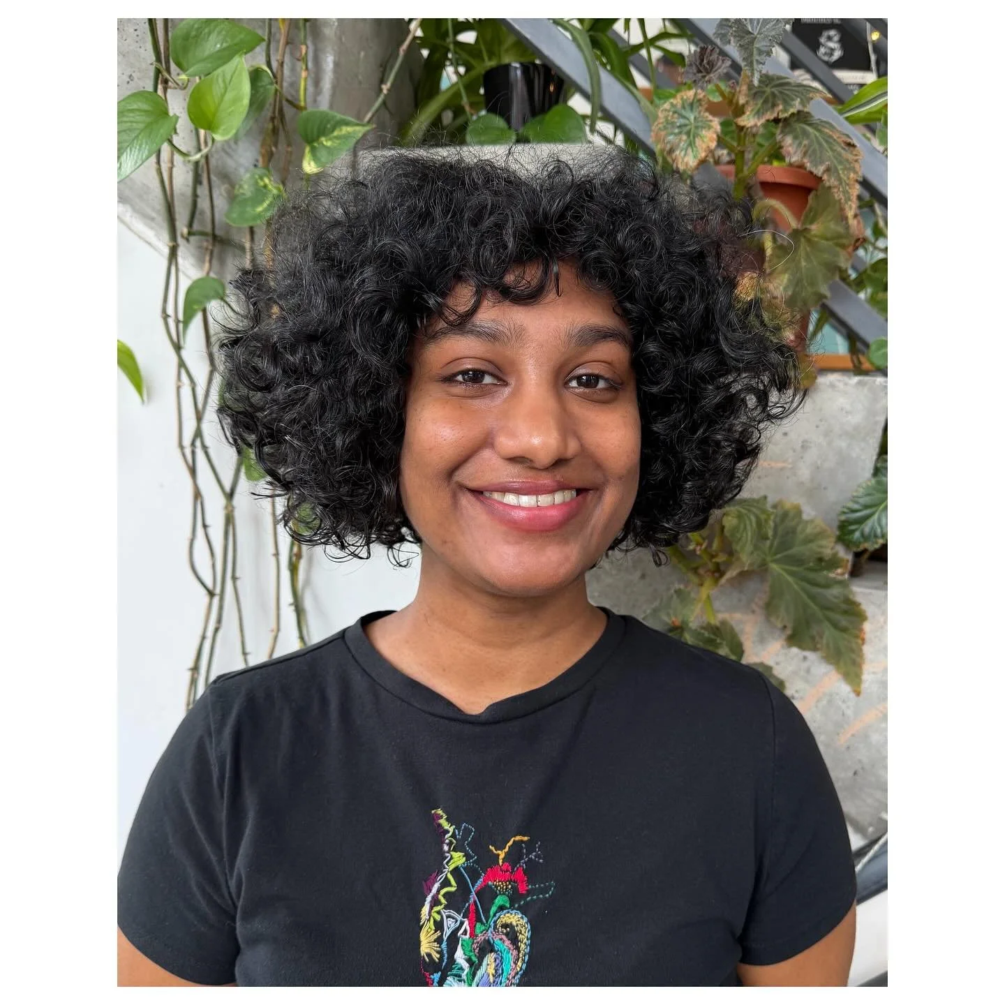 Loved doing this curly bob! Only regret was not capturing the before look! We cut like 20 inches off! Big transformation! And I love the end result! Thank you Nadia for the pleasure of creating your new look!