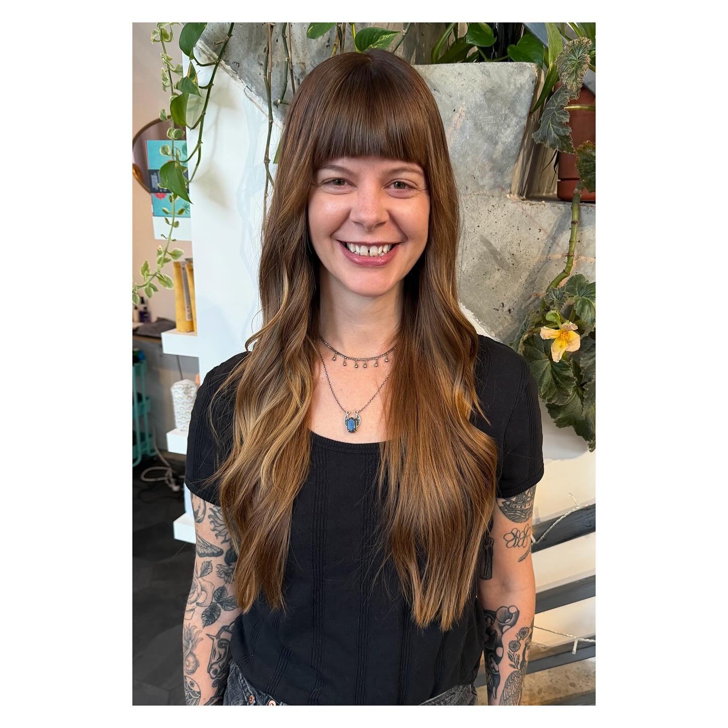 Still thinking about this gorgeous highlight I did a few days ago on my lovely client Laura. Her hair is actually lighter and usually highlighted blonde but we went for a darker base and honey blonde toner. I&rsquo;m loving the results!