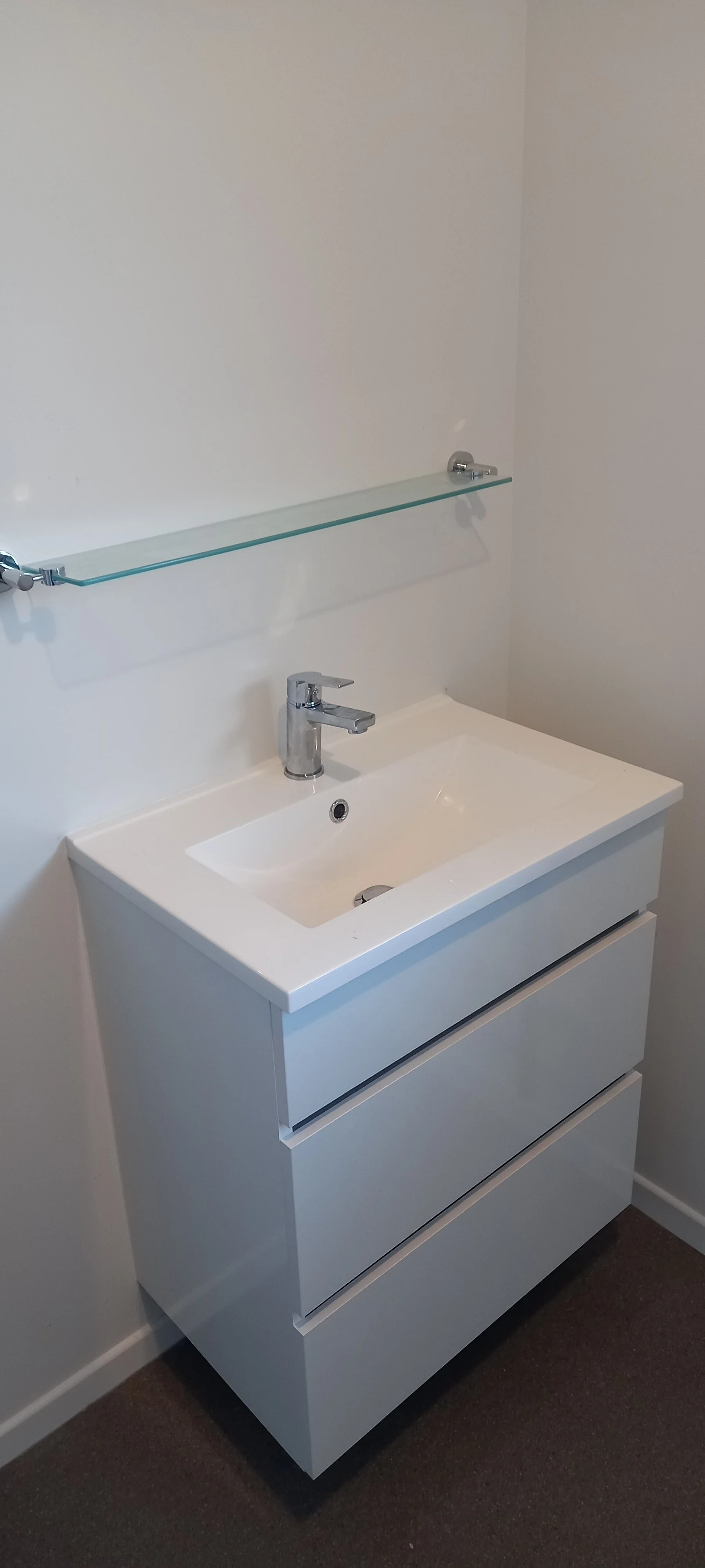 bathroom4 (2).jpg