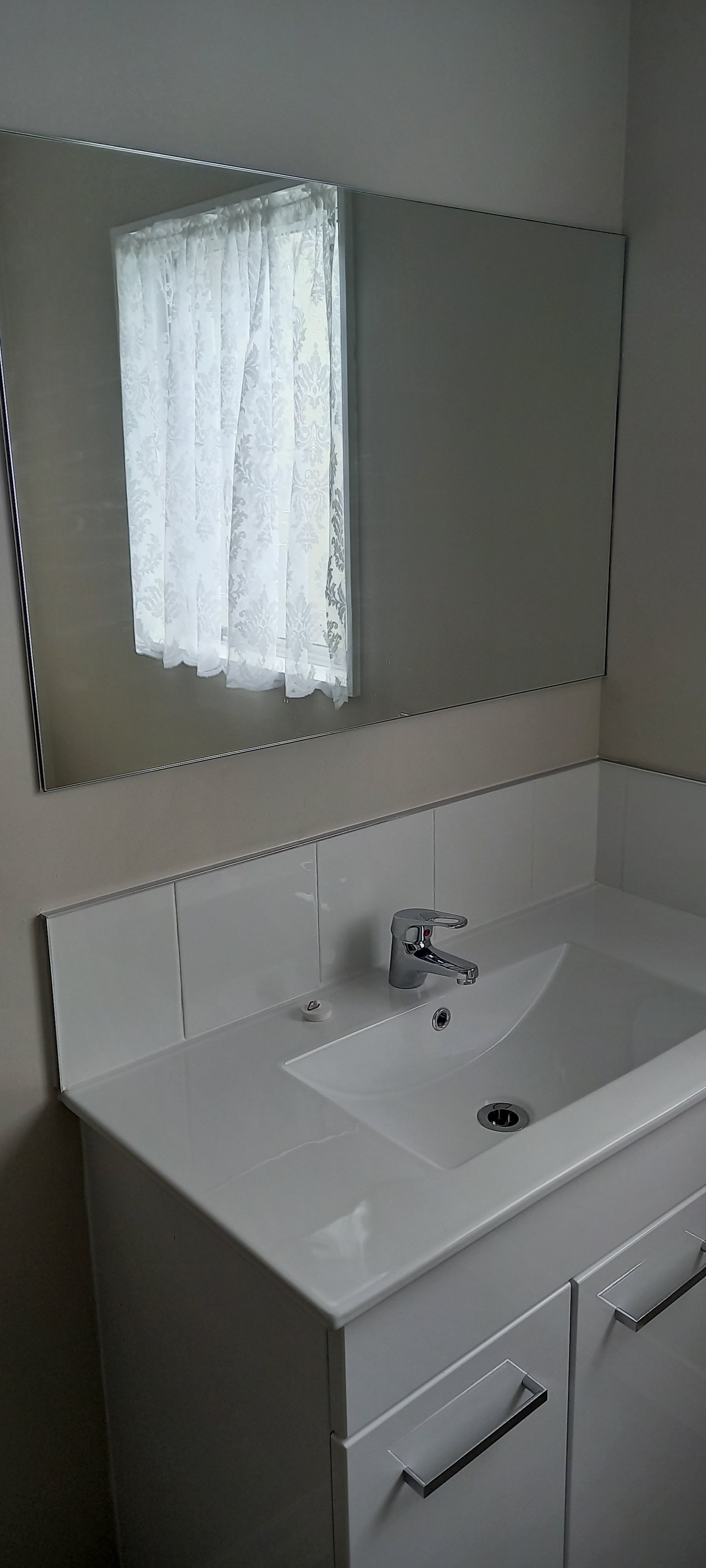 Bathroom3.jpg