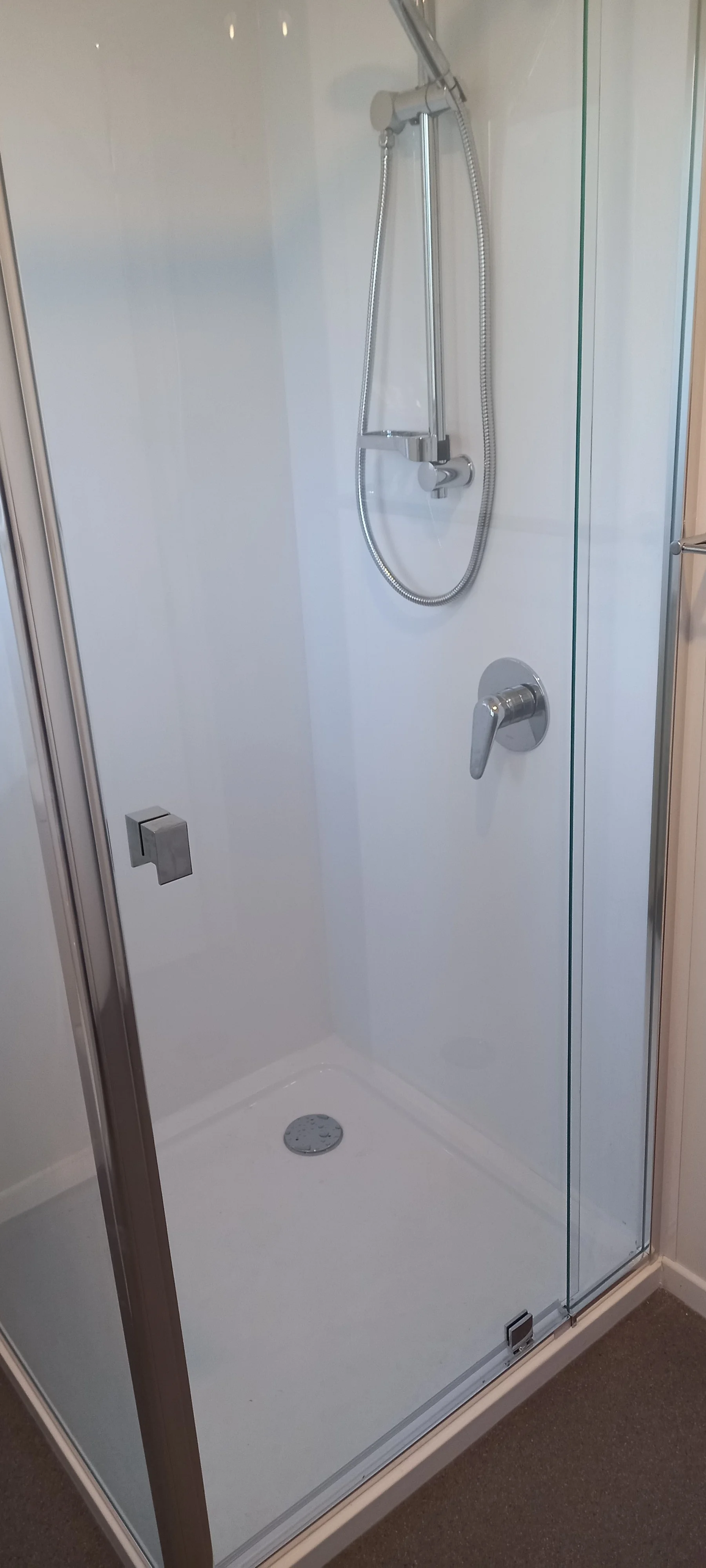 bathroom4 (3).jpg