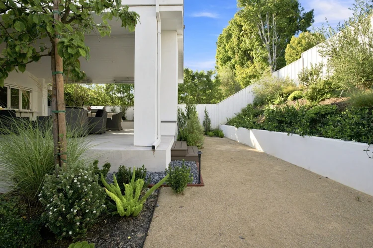 Newport Hills Dr, photo 19